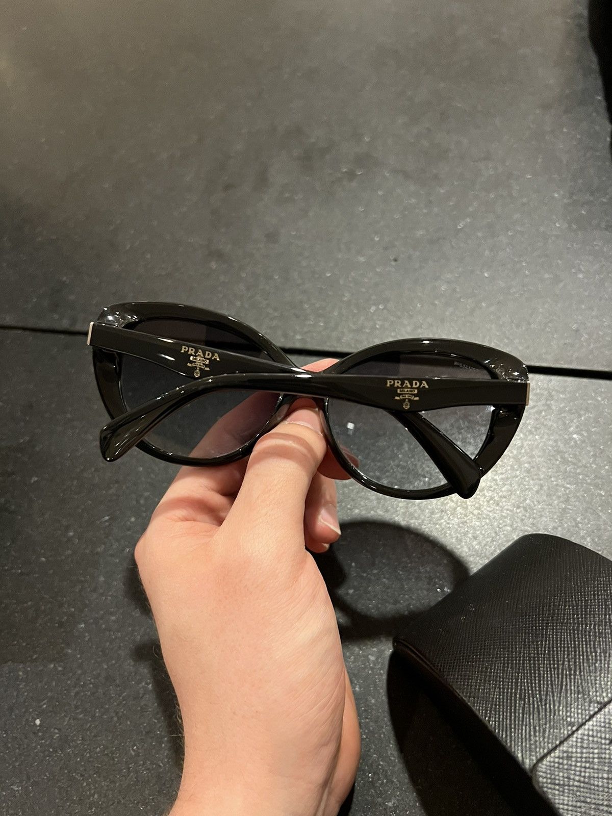 Prada Prada cat eye sunglasses black acetate Size ONE SIZE - 6 Thumbnail