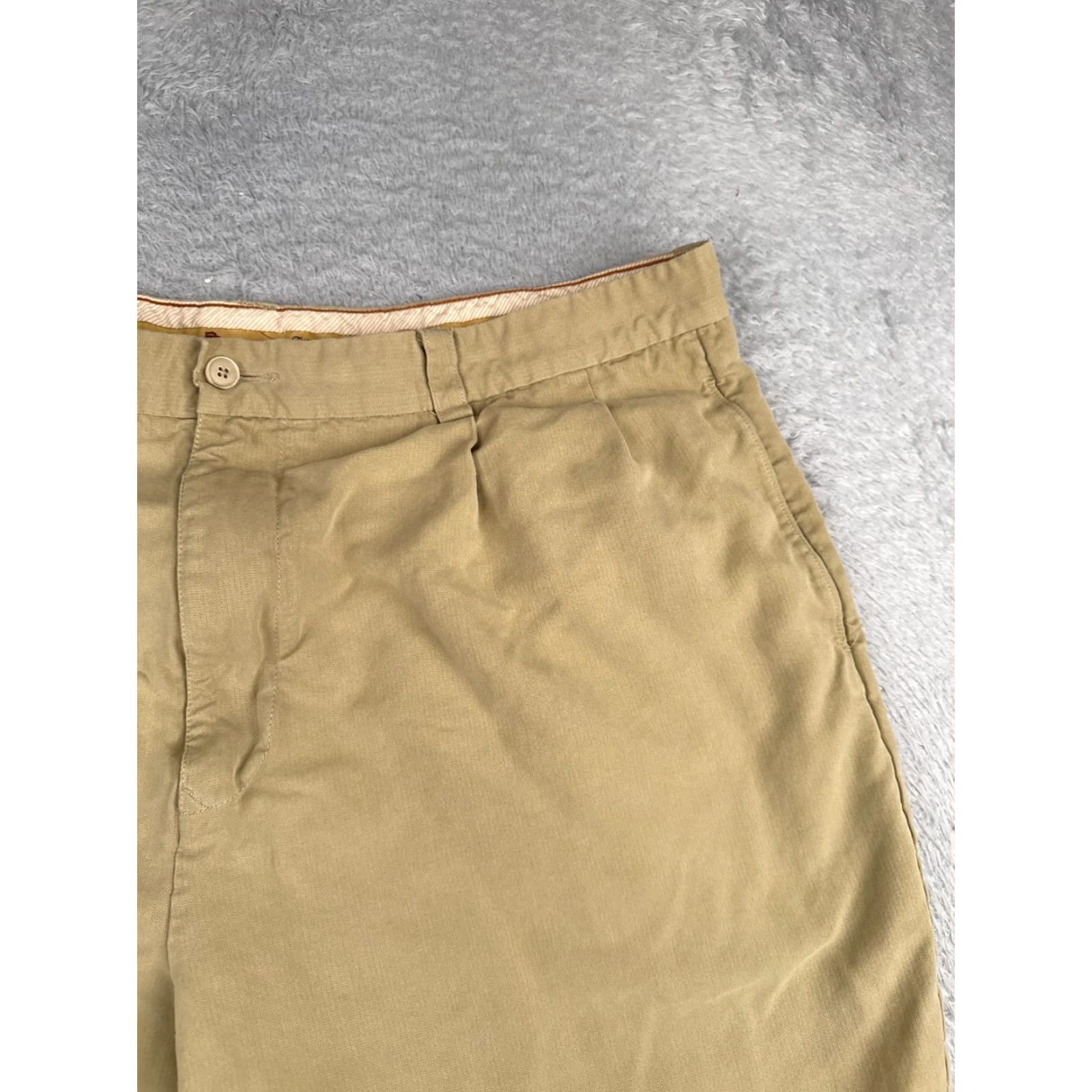 Tommy Bahama Tommy Bahama Shorts Men 40 Beige Bermuda Pleated 100% Silk Beach Resort 38x8 Size US 40 / EU 56 - 5 Thumbnail