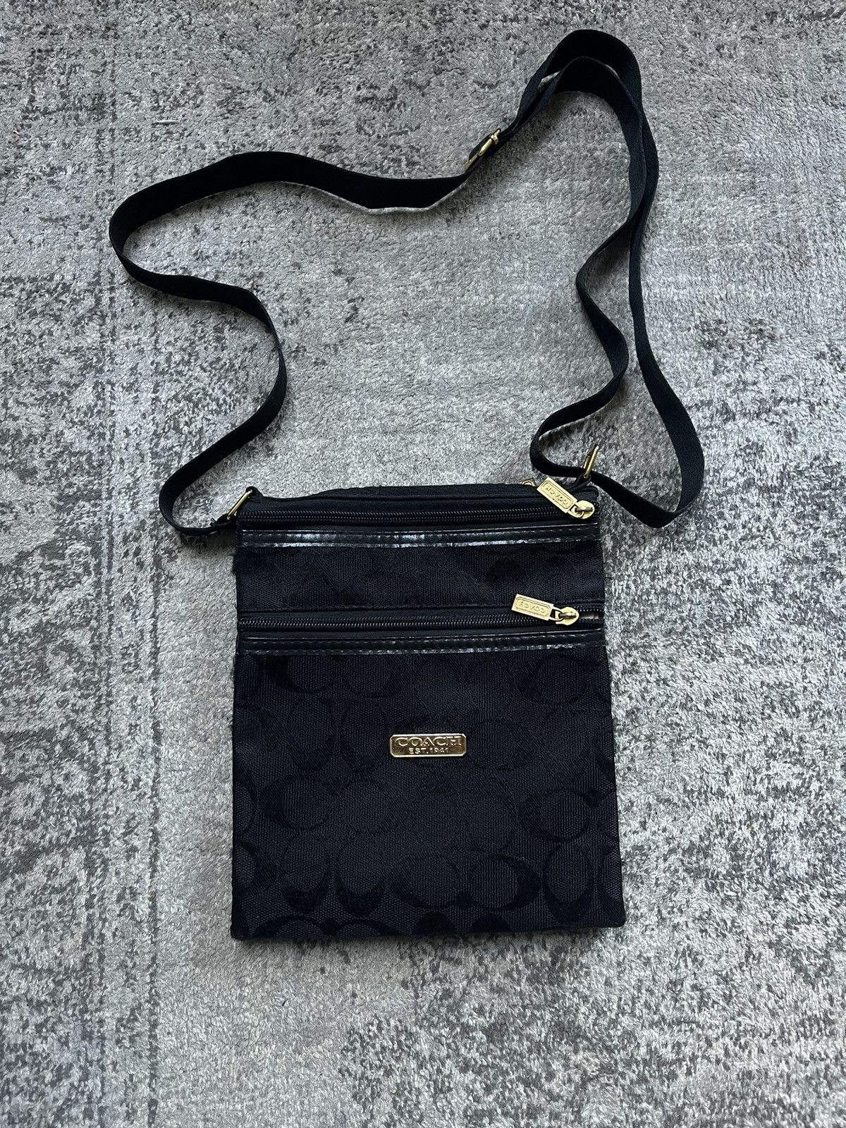 Coach × Designer × Vintage Coach Monogram Cross Body Bag Size ONE SIZE - 1 Thumbnail