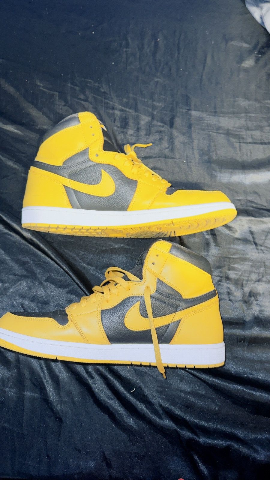 Air Jordan Retro 1 High OG Pollen 2021