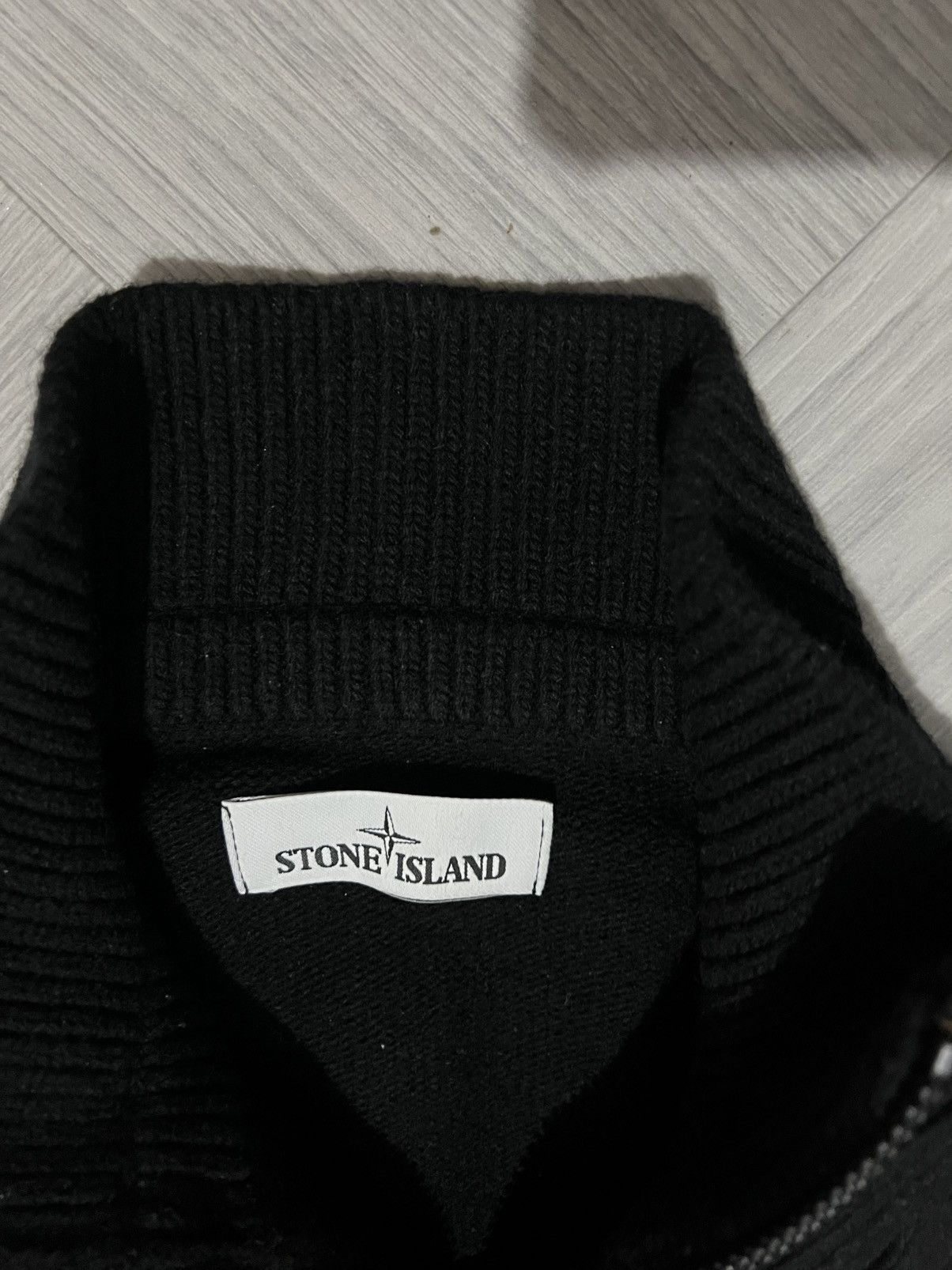 Stone Island Stone Island Knitted Lambswool Half Button Zip noir. Size US S / EU 44-46 / 1 - 4 Thumbnail