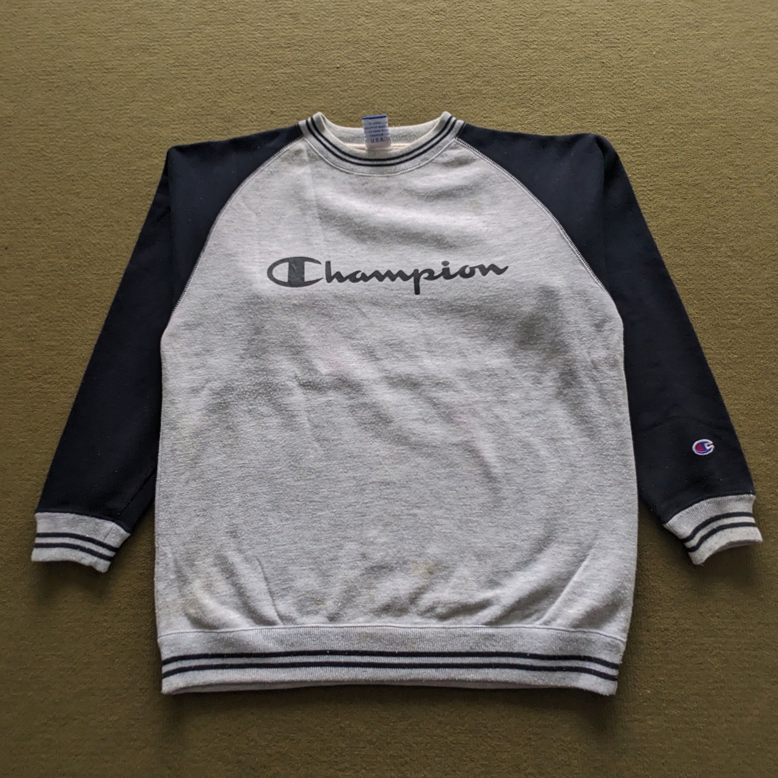 Champion Vintage CHAMPION Sportswear Brand Sweatshirt Size US M / EU 48-50 / 2 - 1 Thumbnail