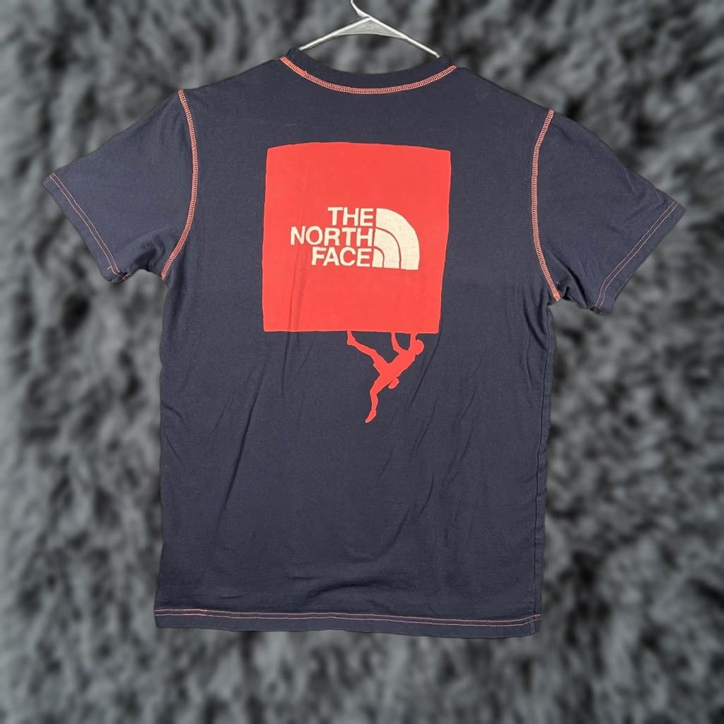 The North Face The North Face Shirt Mens M Navy Blue Red Climber Logo Tee Hanging Man Size US M / EU 48-50 / 2 - 1 Thumbnail