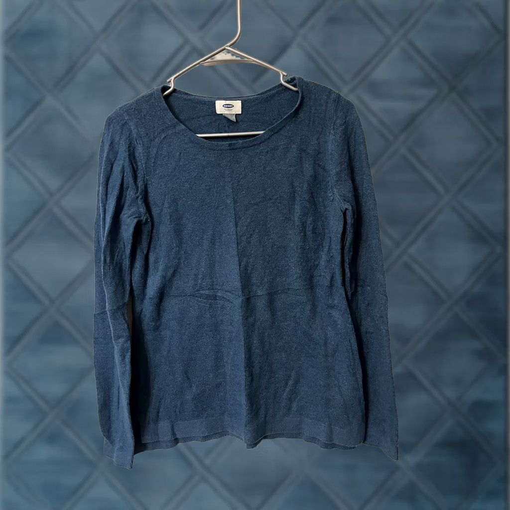 Old Navy Old Navy Women's Top Blue Round Neck Long Sleeve Rayon Blend M Crew Neck Tee Vintage: NO? Size M / US 6-8 / IT 42-44 - 1 Thumbnail