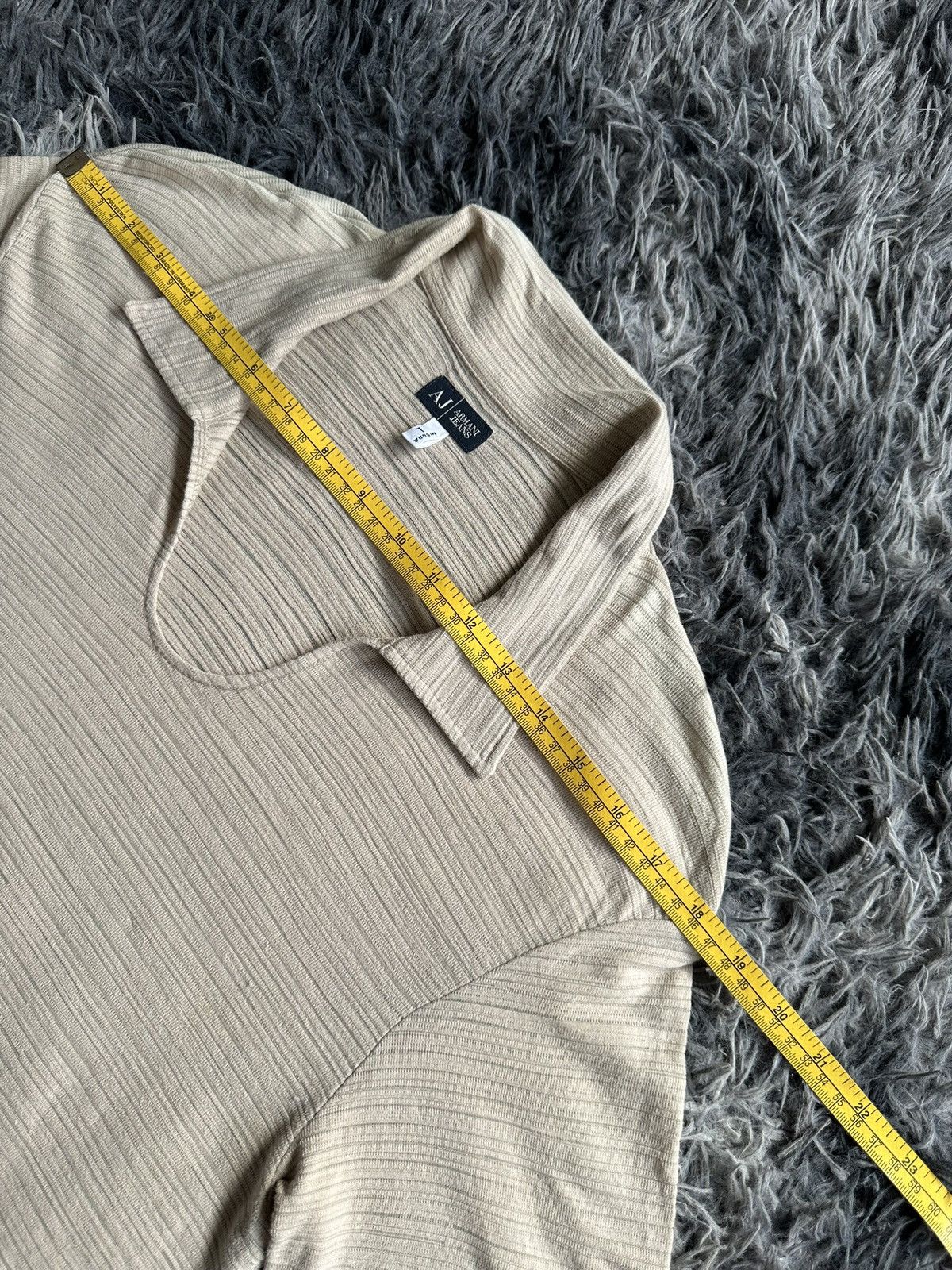 Giorgio Armani 00’s Armani Jeans pleated fabric polo tee Size US M / EU 48-50 / 2 - 13 Thumbnail