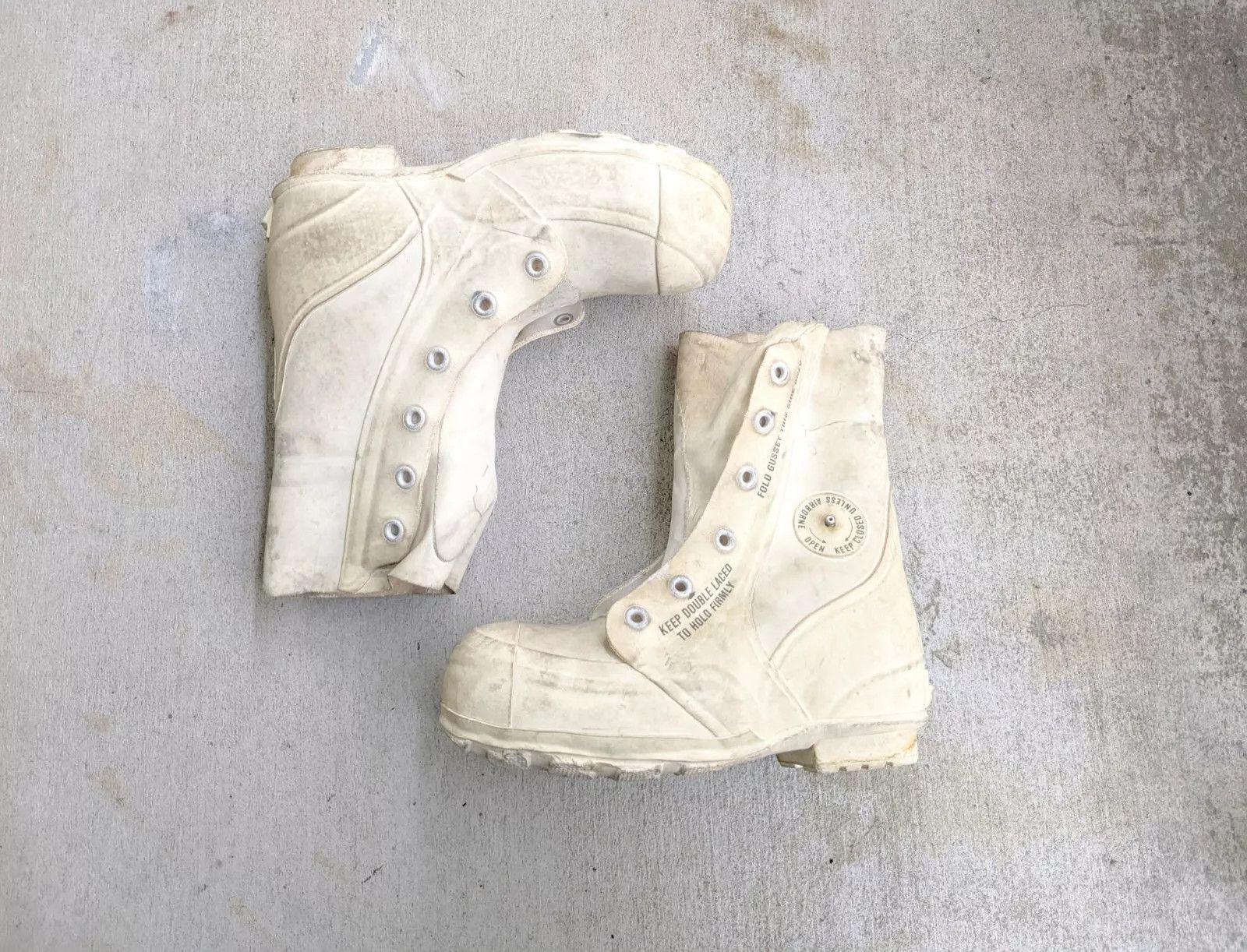 Bata Vintage Bunny Boots White Rubber 8 Raf Simons Snow Size US 8 / EU 41 - 1 Thumbnail