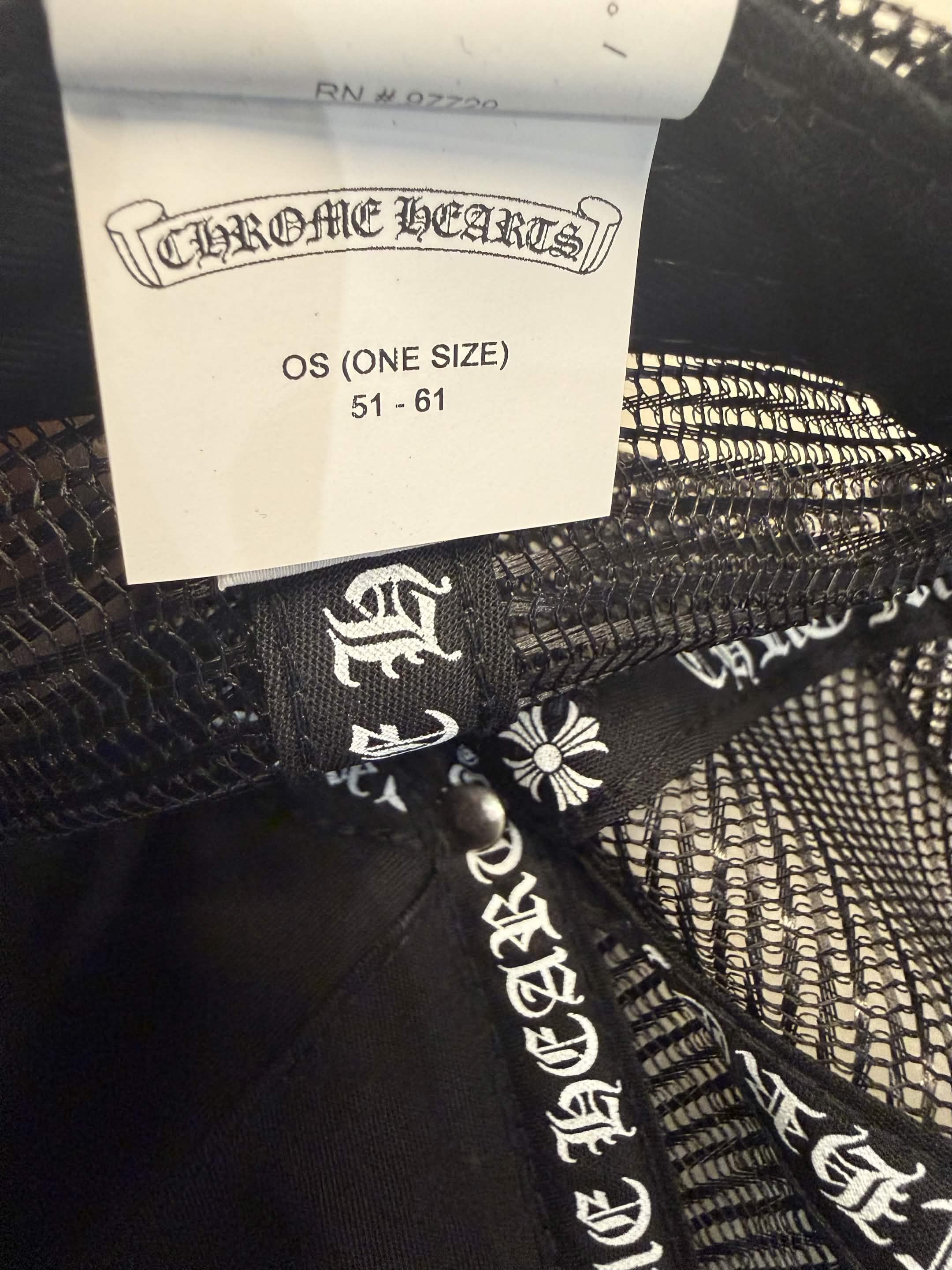 Chrome Hearts CHROME HEARTS TRIPLE CROSS PATCH TRUCKER HAT BLACK PINK Size ONE SIZE - 6 Thumbnail