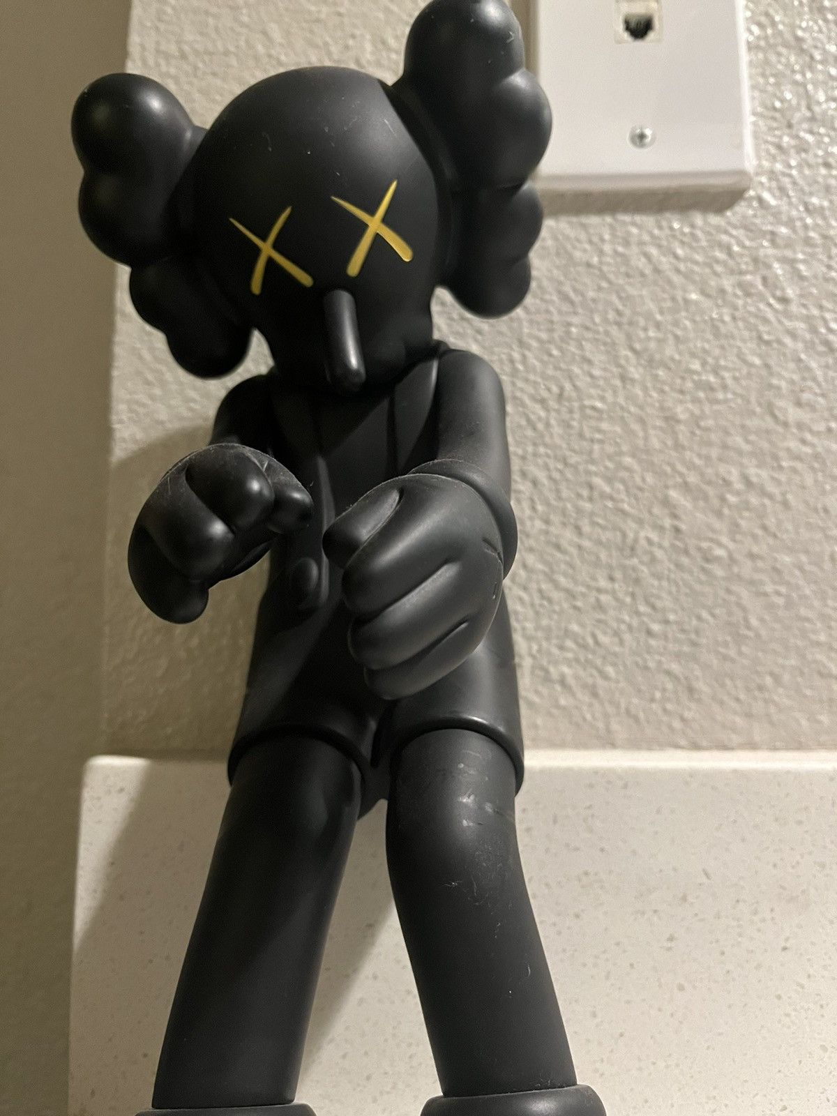 Kaws KAWS Small Lie Limited Edition Vinyl Medicom Toy Size ONE SIZE - 1 Thumbnail