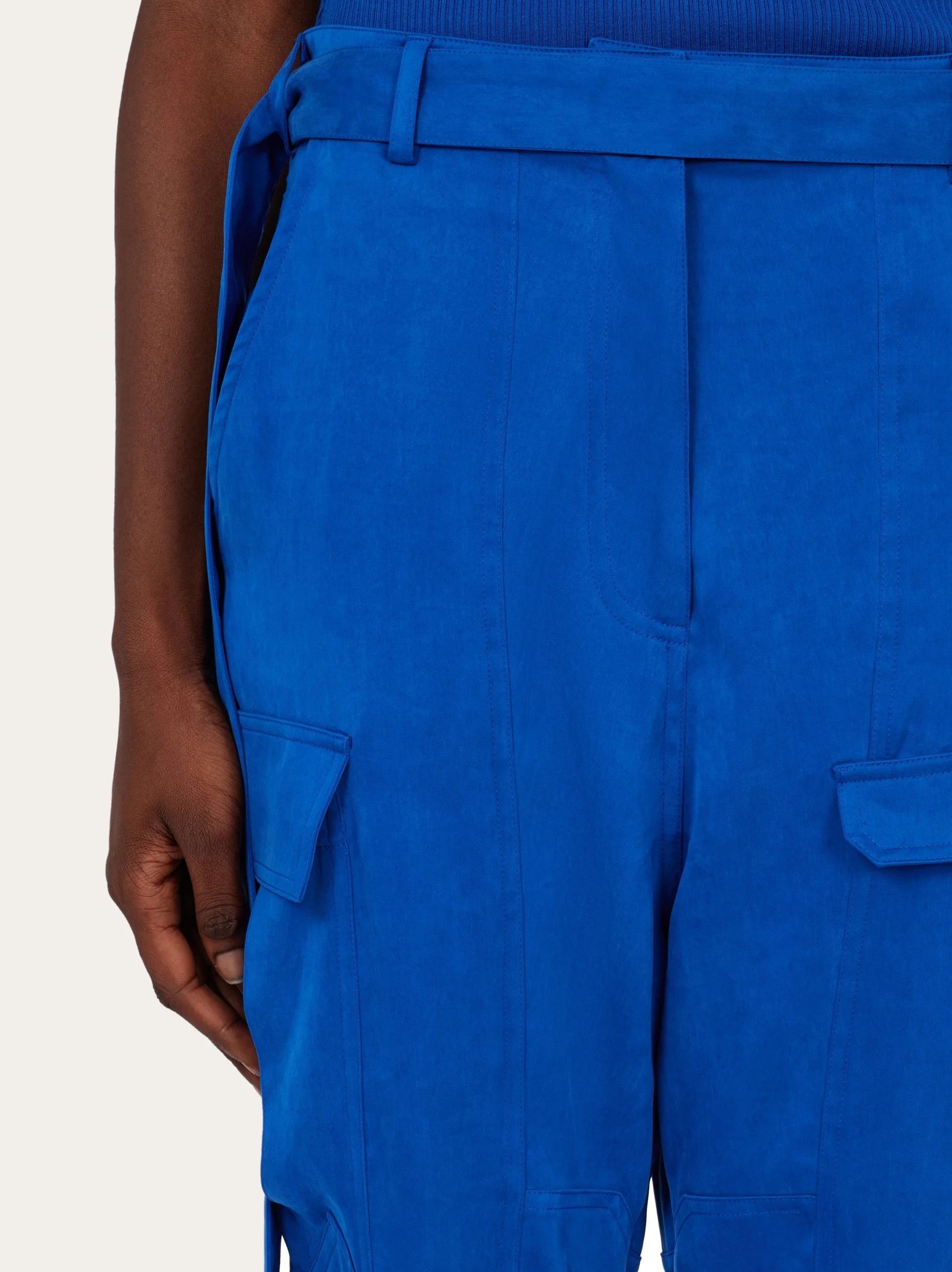 Salvatore Ferragamo o1s1rm0526 Lyocell Cargo Pant in Blue Size 26" / US 2 / IT 38 - 5 Thumbnail