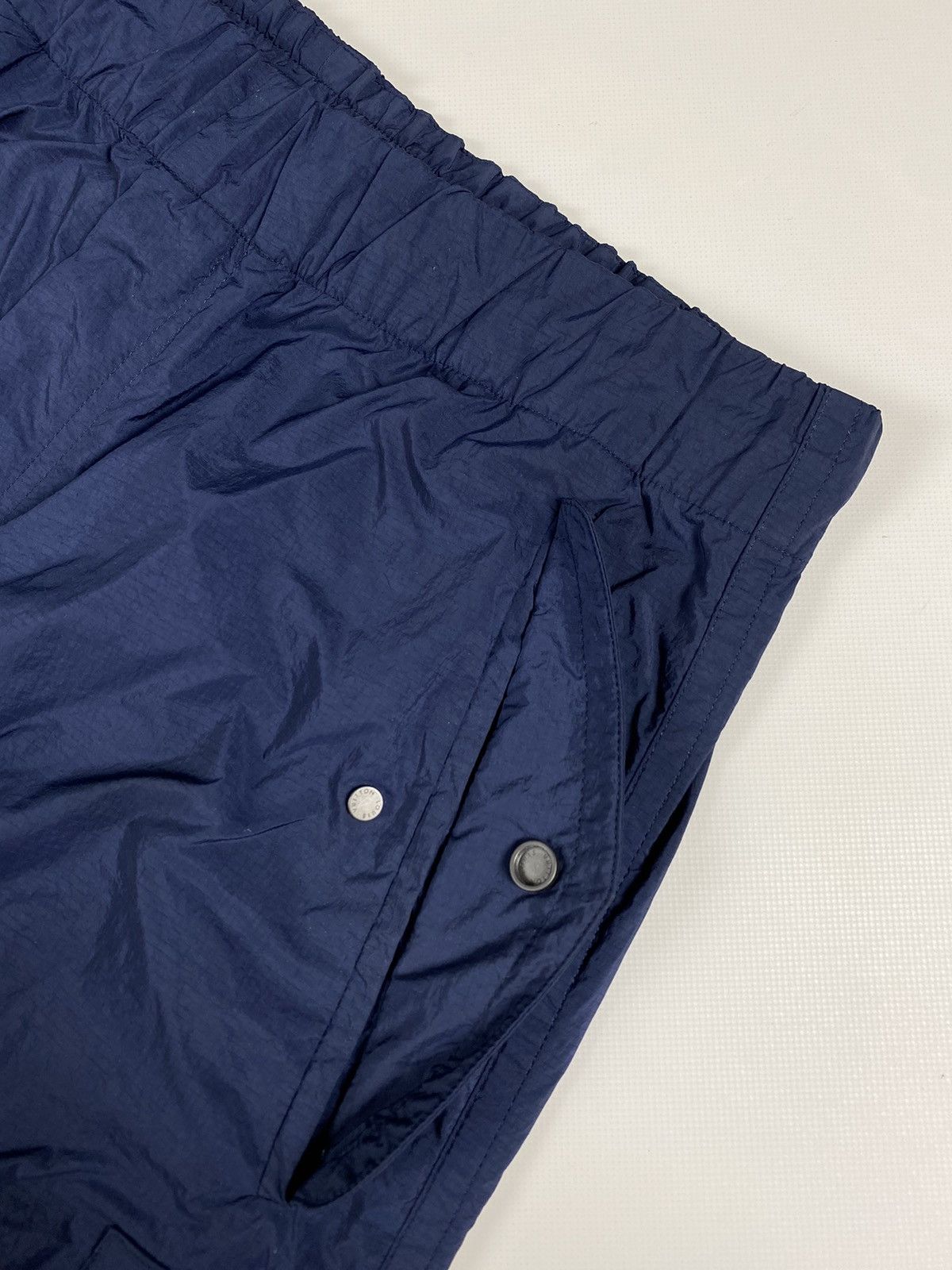 Louis Vuitton Louis Vuitton men’s nylon cargo pants trousers size 42 Size US 36 / EU 52 - 11 Thumbnail