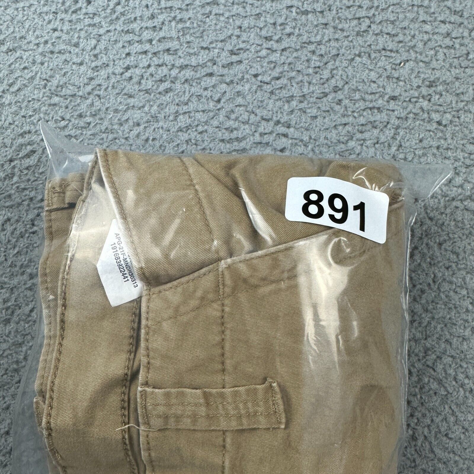 Wrangler Wrangler Regular Taper Adult Flat Front Chino Cargo Pants Size US 40 / EU 56 - 8 Thumbnail