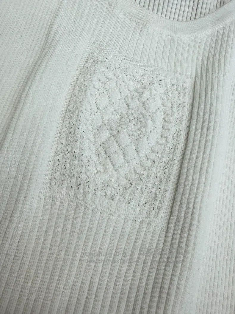 Chanel Chanel White love knitted suspender vest Size XS / US 0-2 / IT 36-38 - 4 Thumbnail