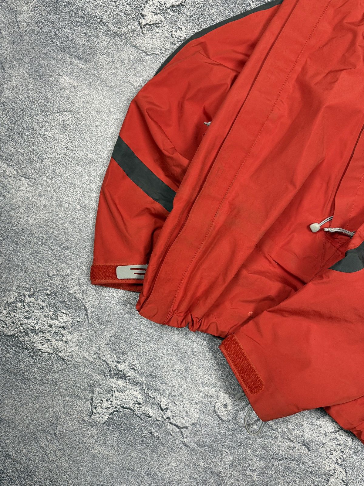 The North Face Outdoor The North Face Jacket Goretex TNF Size US M / EU 48-50 / 2 - 5 Thumbnail