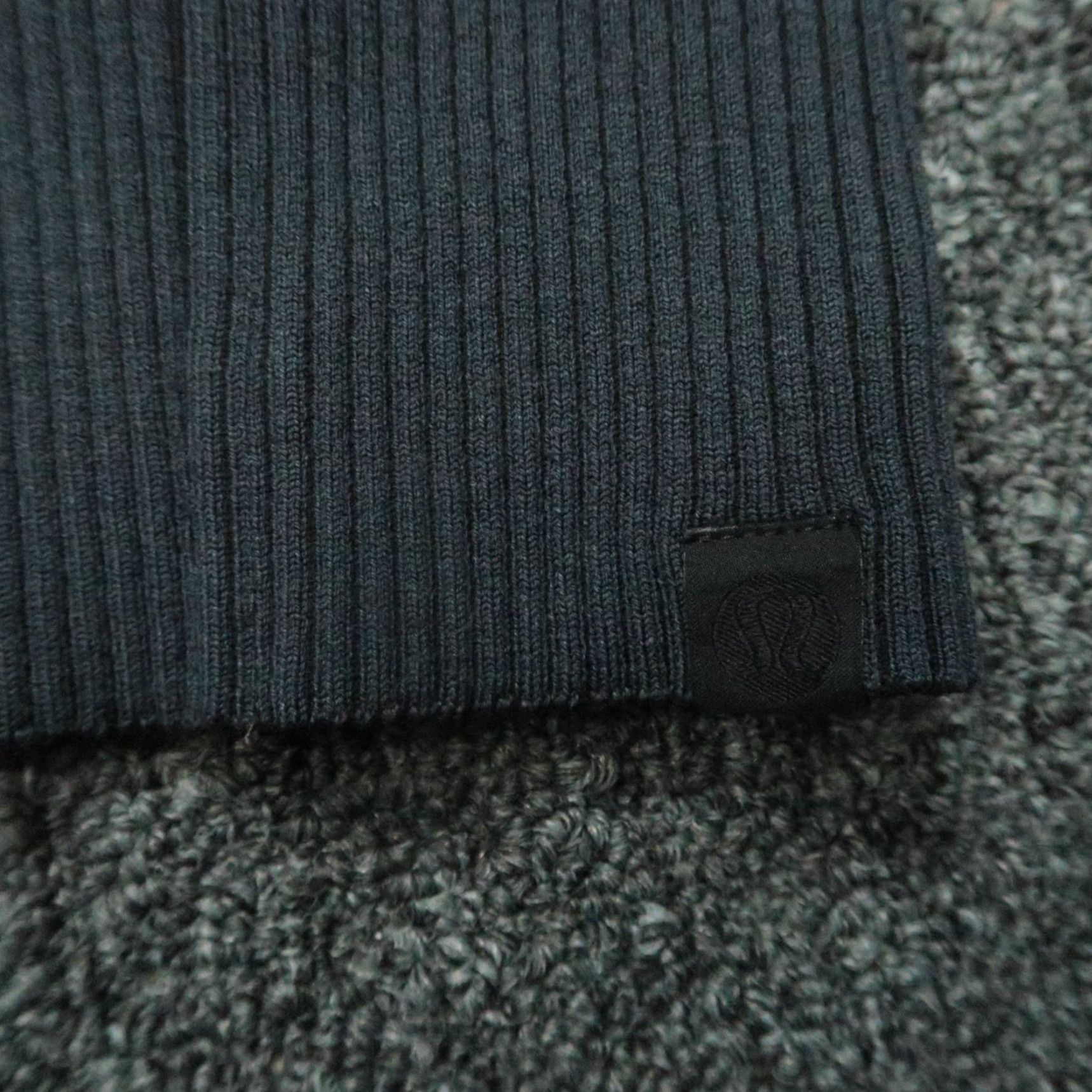 Lululemon Lululemon End State Sweatshirt Men XL Blue Pullover Crew Neck Zip Pocket Long Sleeve Athletic Fit Size US XL / EU 56 / 4 - 3 Thumbnail