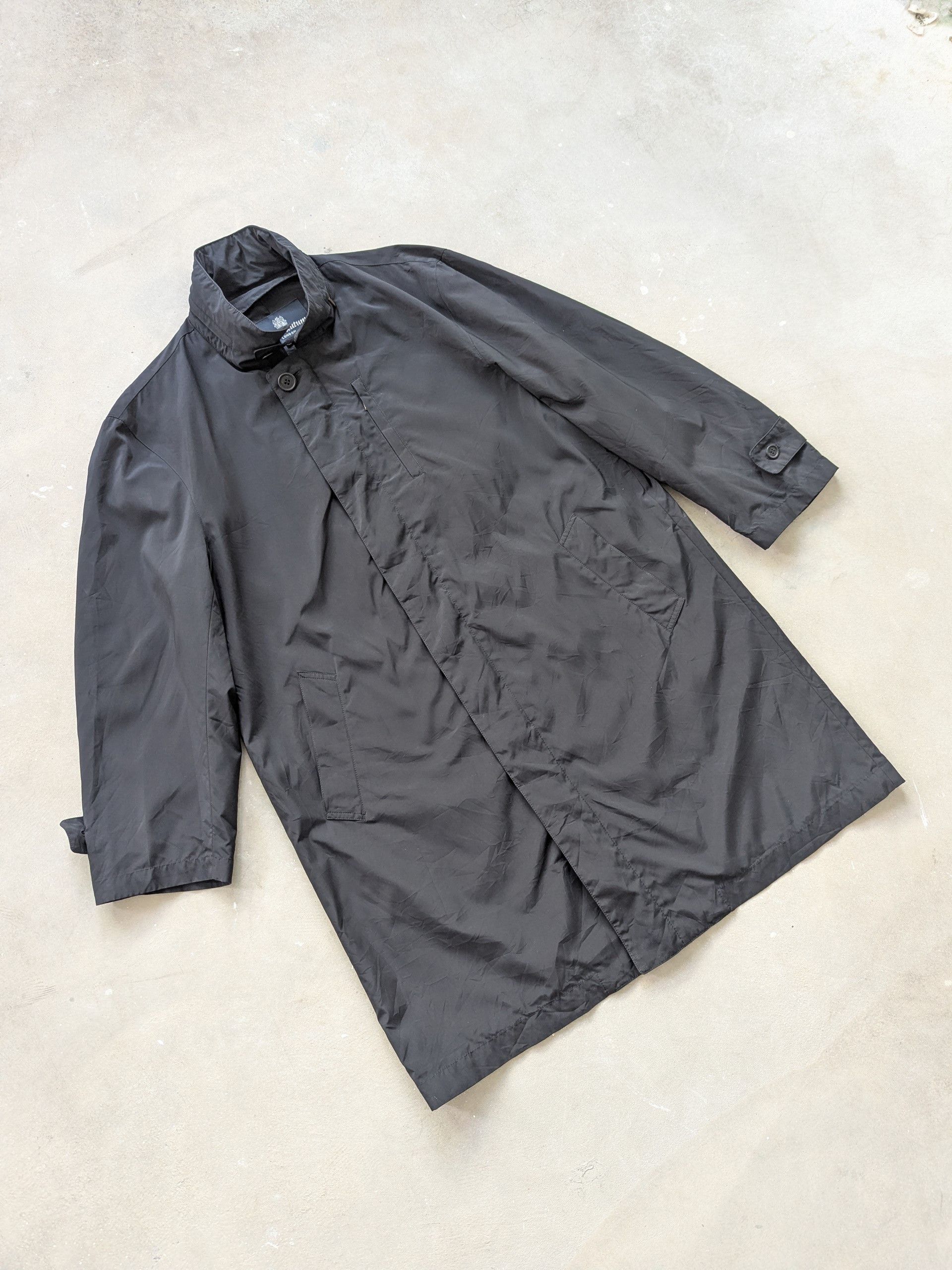 Aquascutum × Japanese Brand × Vintage Vintage 1990s Aquascutum Long Jacket Plain Black Size US L / EU 52-54 / 3 - 3 Thumbnail