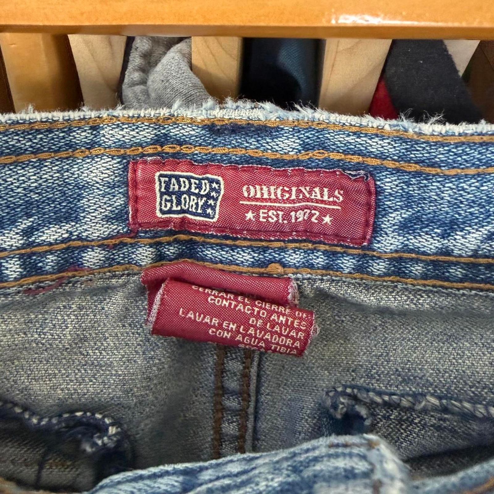Faded Glory Vintage Distressed Faded Glory Cargo Denim Shorts Faded Size US 35 - 5 Thumbnail