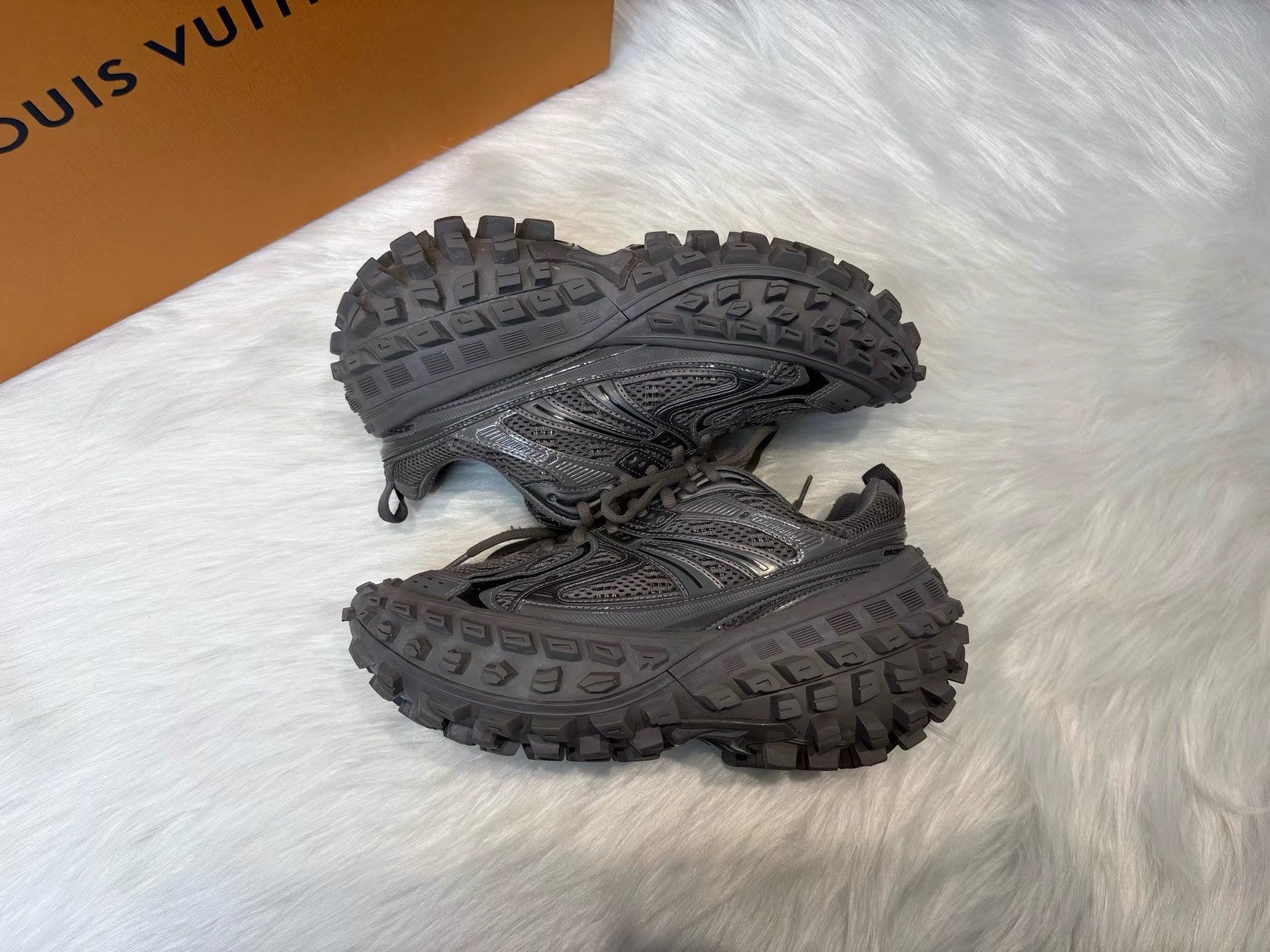 Balenciaga Balenciaga Bouncer Defender Low-top Dad Shoes K36 Size US 7 / IT 37 - 7 Thumbnail