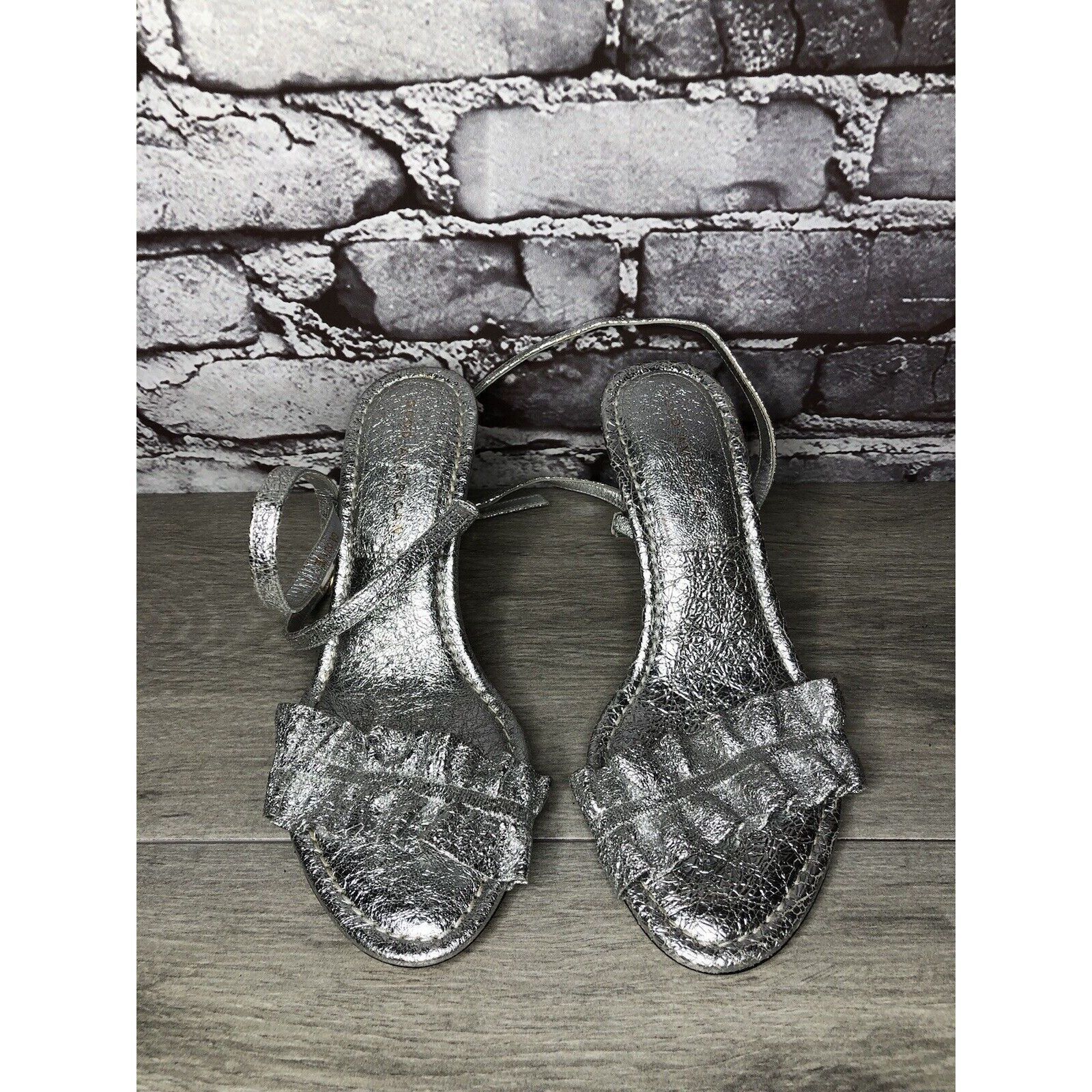 Other GOOD AMERICAN Metallic Silver Leather Strap Heeled Sandals W Size US 7.5 / IT 37.5 - 24 Thumbnail