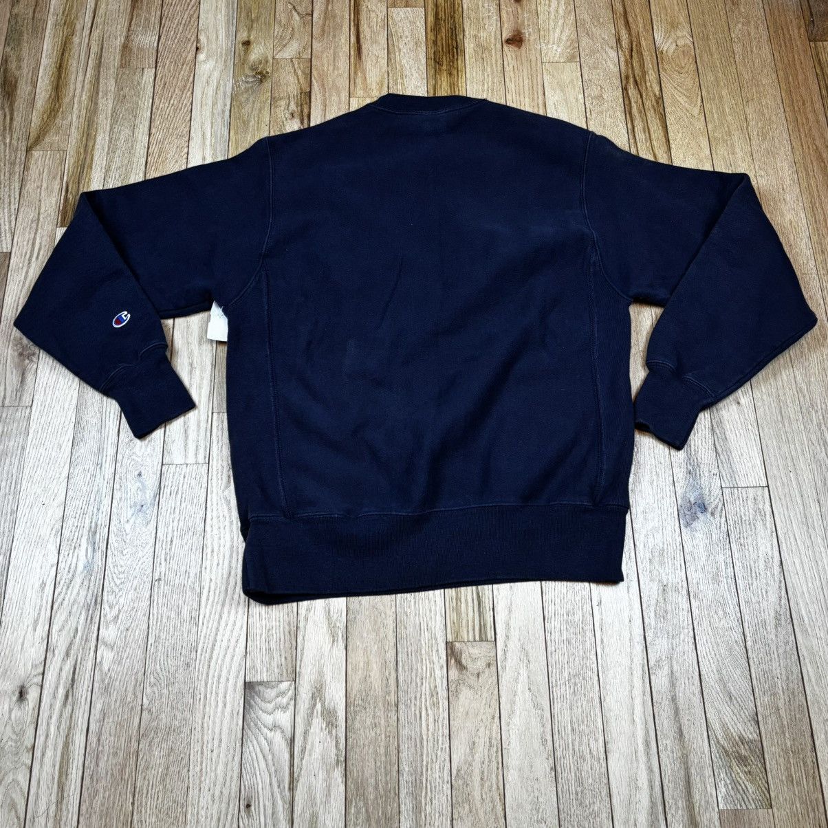 Champion Vintage Champion Reverse Weave Navy blue Sweatshirt Sz M Size US M / EU 48-50 / 2 - 3 Thumbnail