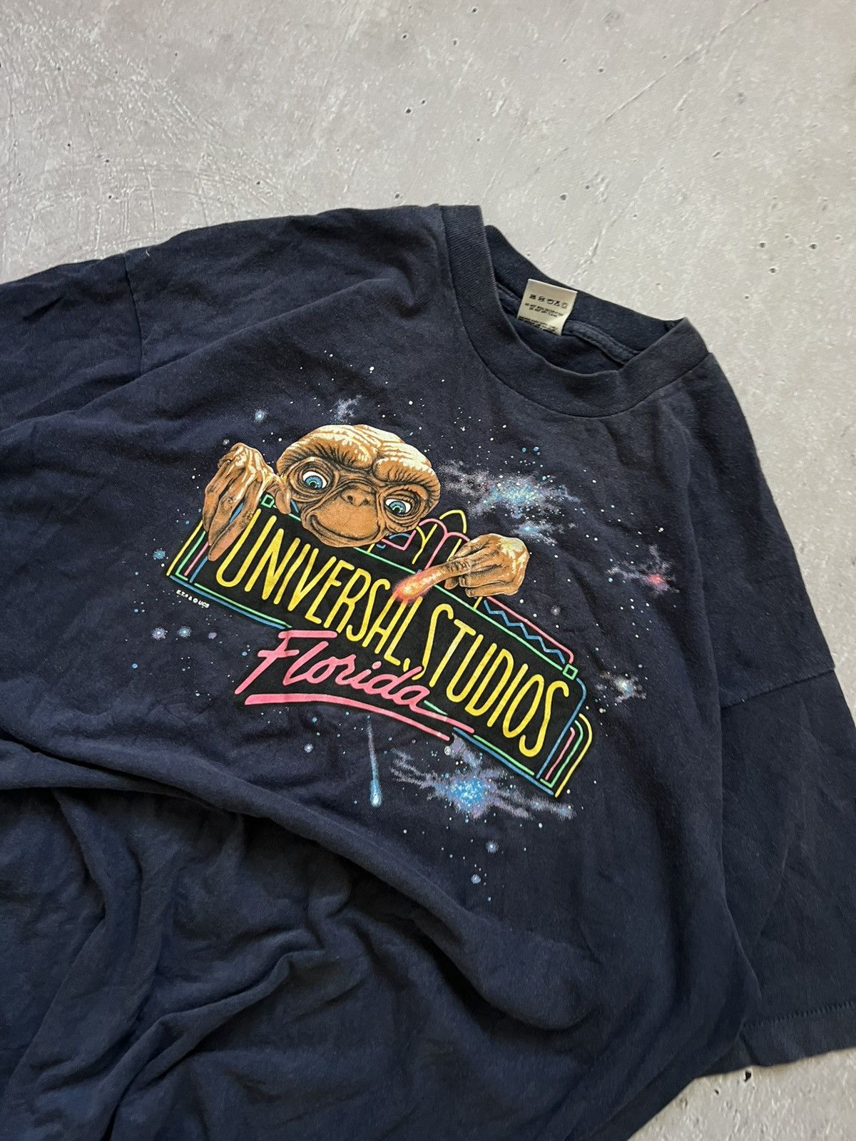 Universal Studios Vintage 80s Universal Studios Florida ET Shirt Men’s Size XL Size US XL / EU 56 / 4 - 2 Thumbnail