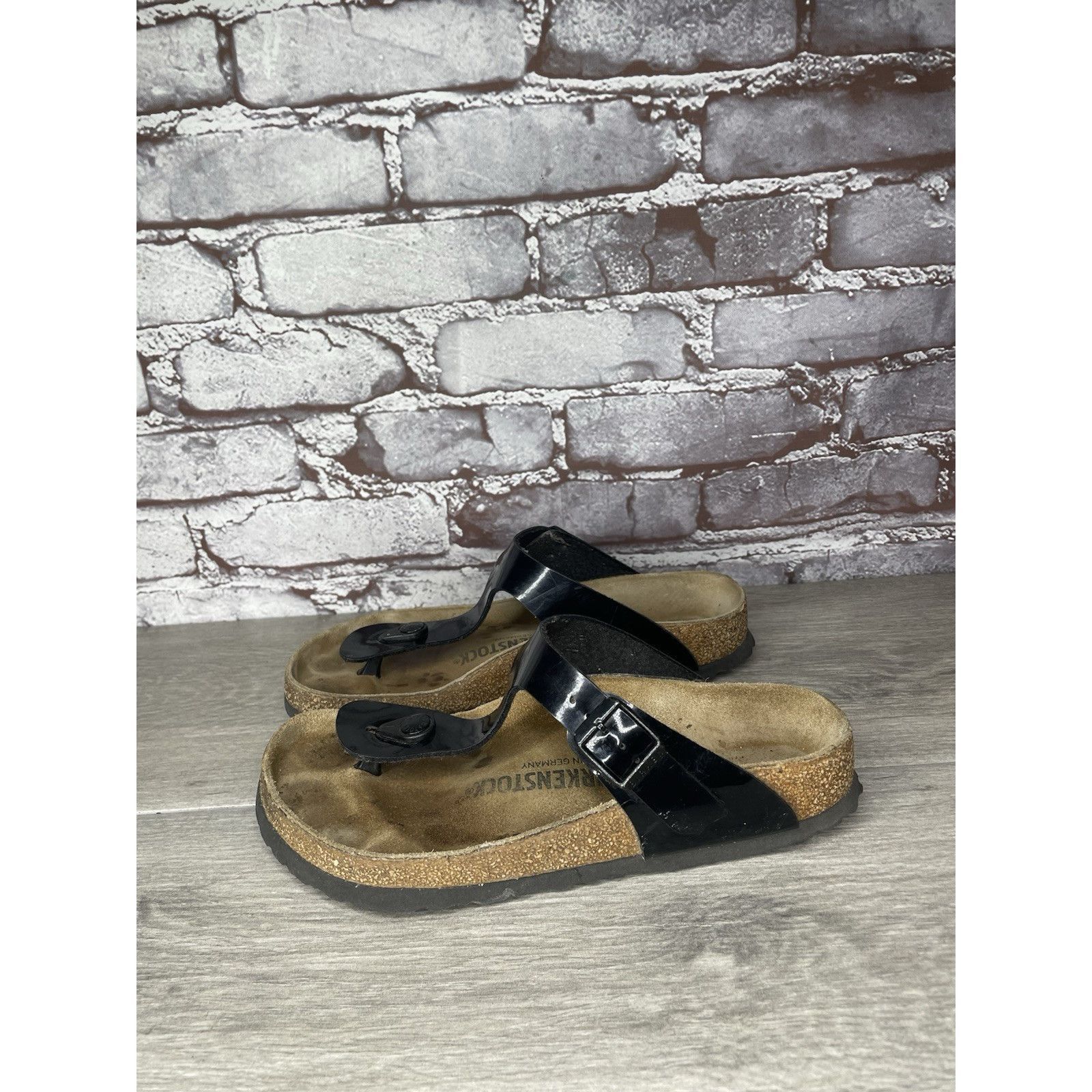 Birkenstock BIRKENSTOCK Gizeh Black Patent Leather Thong Cork Sandals Wo Size US 6.5 / IT 36.5 - 16 Thumbnail