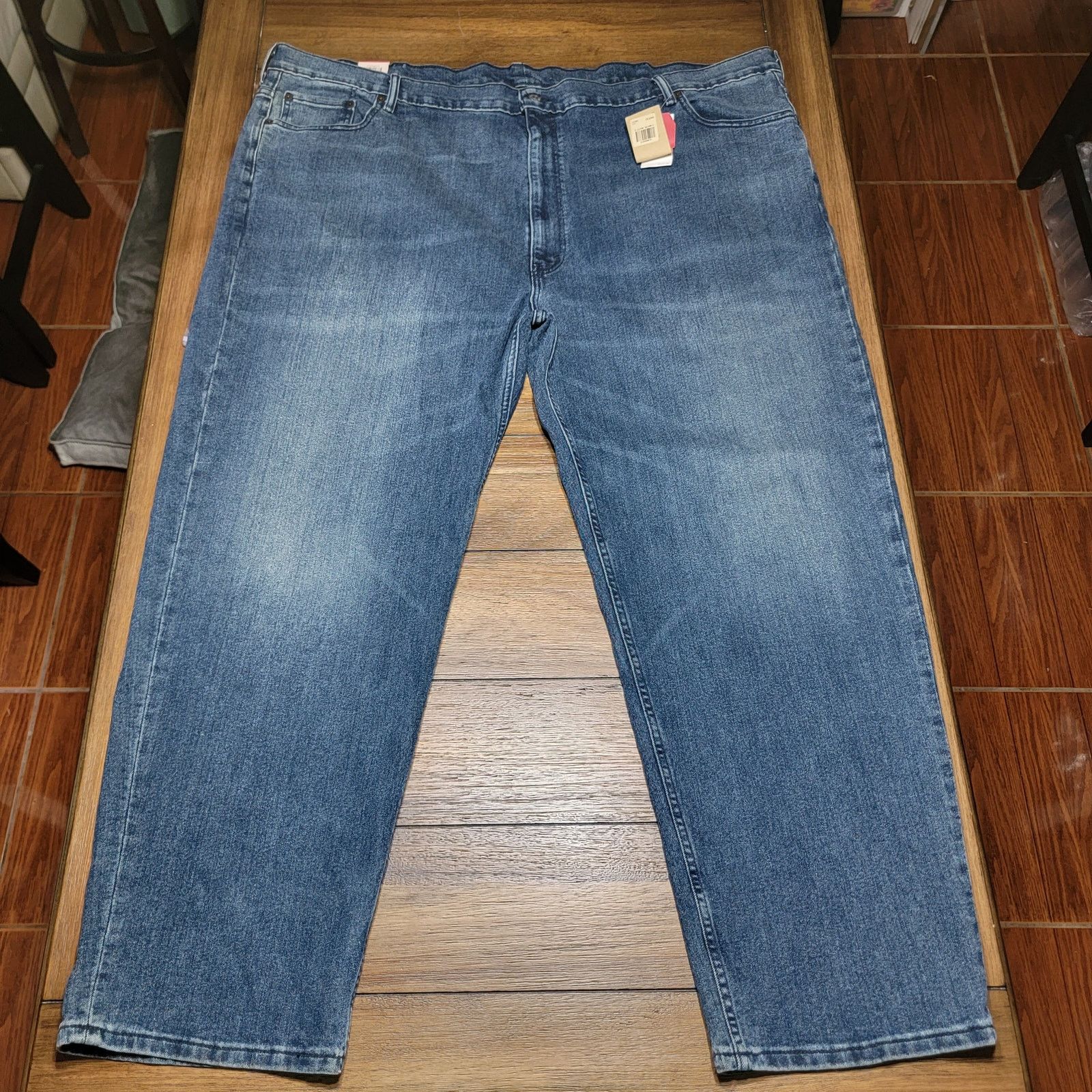 Levi's Levis 550 Relaxed B&T 2-Way Stretch Tapered Leg -56X32 NWT Size US 44 / EU 60 - 1 Thumbnail