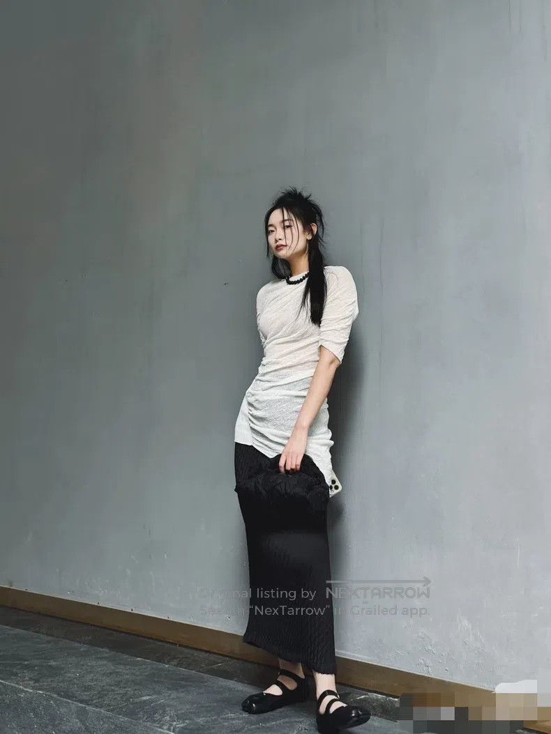 Issey Miyake Issey Miyake Main Line Large Fish Scale Black Midi Skirt Size 25" / US 0 / IT 36 - 2 Thumbnail