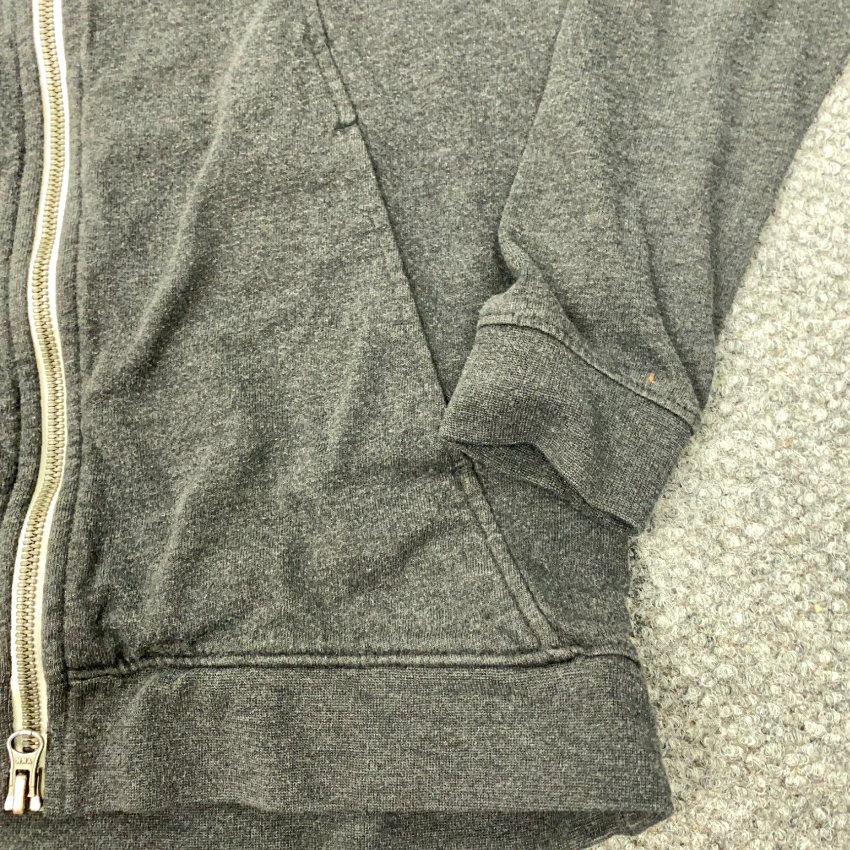 Nike Nike Hoodie Womens XS Gray Zip Sweatshirt Swoosh Red Tag Vintage Size XS / US 0-2 / IT 36-38 - 4 Thumbnail