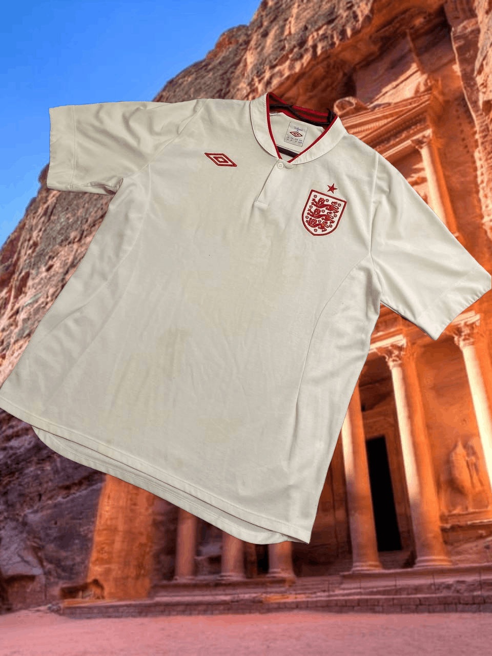 Umbro Sportwear T-Shirt Umbro footbal England Jerseys Y2K Vintage Size US XL / EU 56 / 4 - 1 Thumbnail
