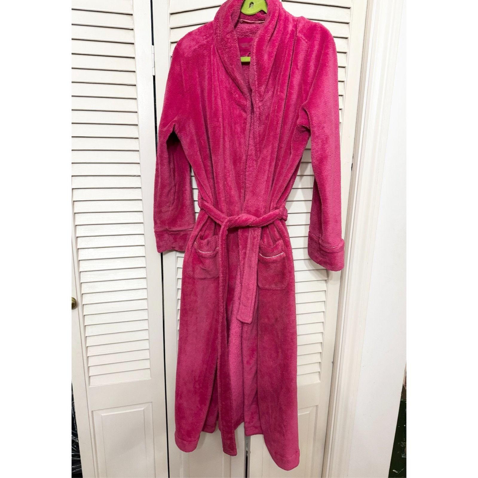 Victoria's Secret Victoria's Secret pink fuzzy robe size M Size M / US 6-8 / IT 42-44 - 1 Thumbnail