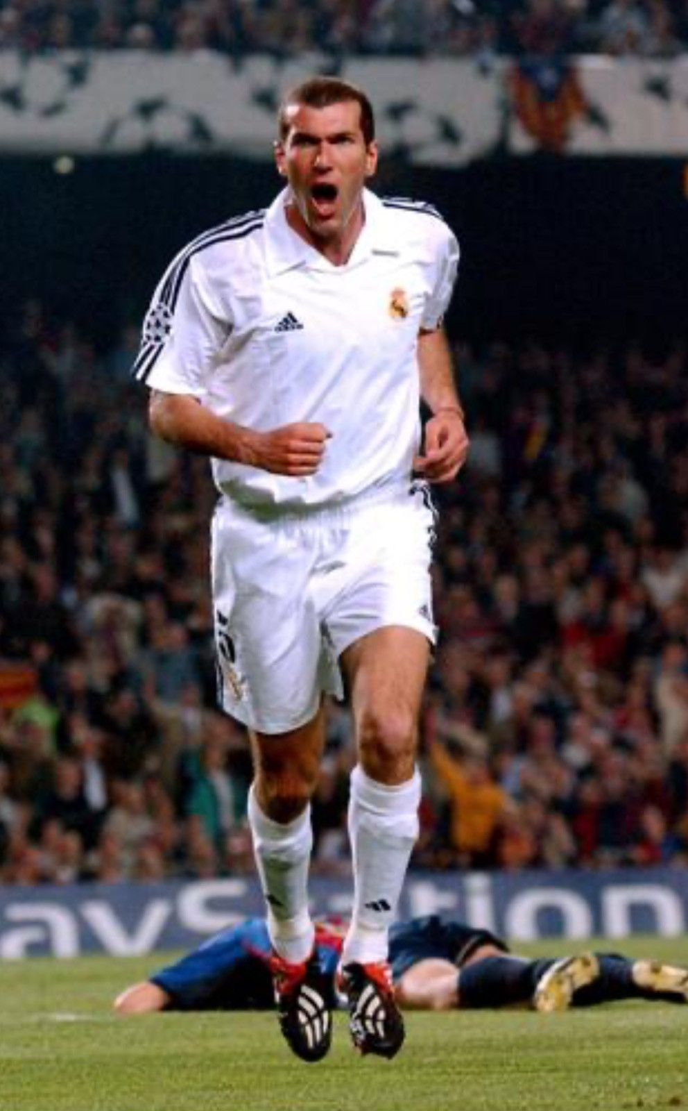 Other Real Madrid 02/03 champions league home shirt #5 Zidane Size US M / EU 48-50 / 2 - 11 Thumbnail