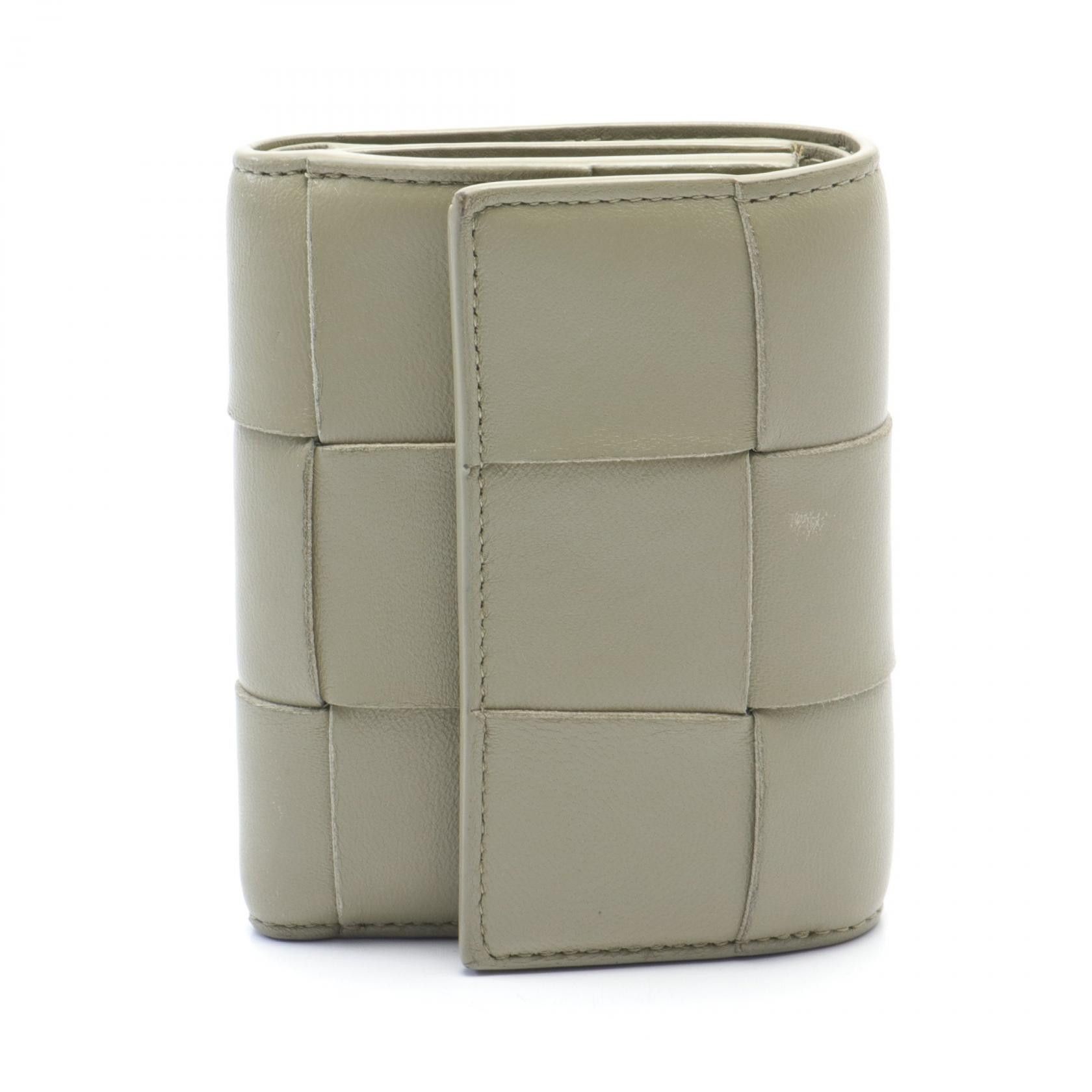 Bottega Veneta Bottega Veneta Cassette Trifold Wallet Leather Short Wallet 651372 in Good Condition Size ONE SIZE - 1 Thumbnail