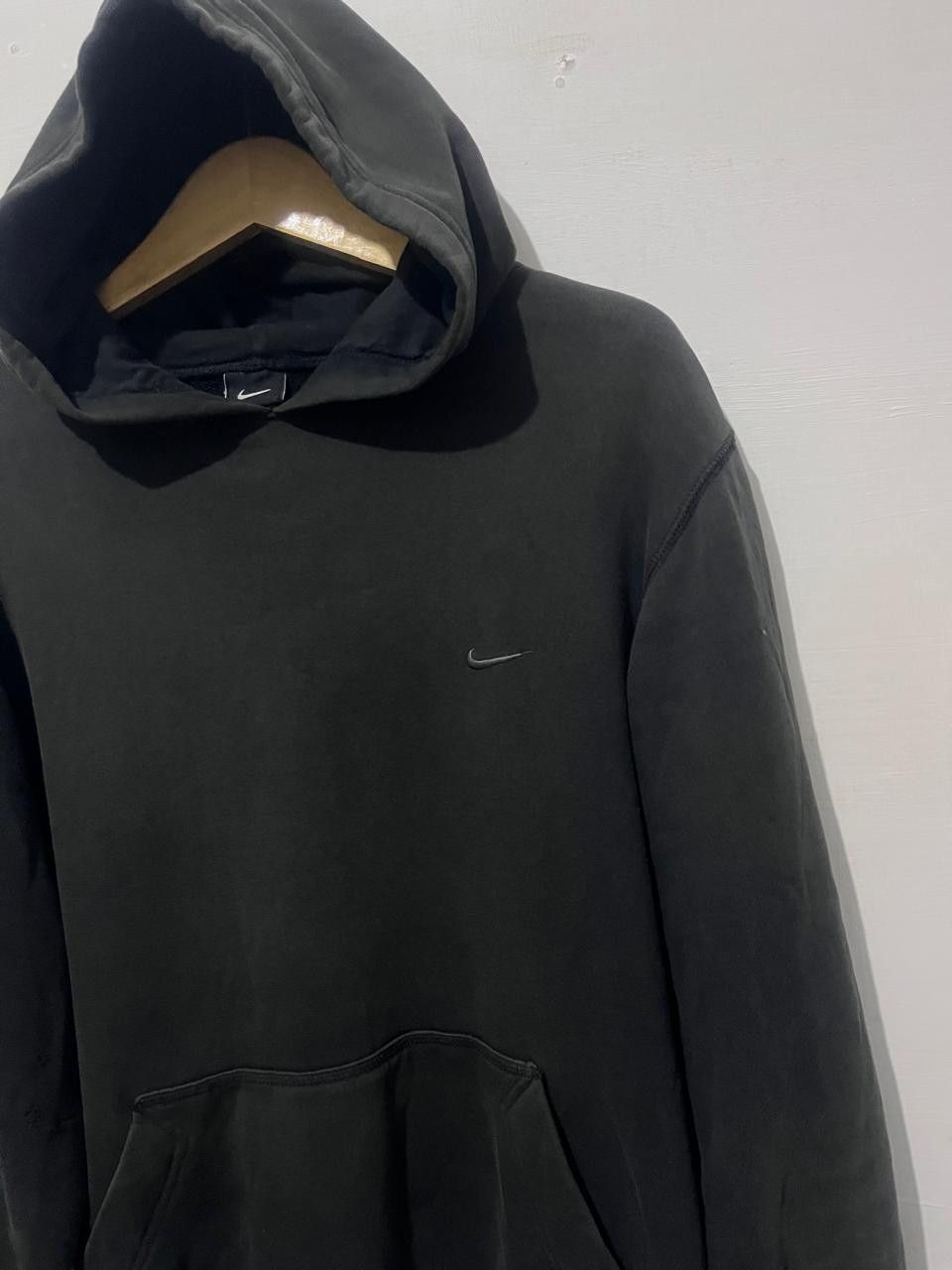 Japanese Brand Vintage Hoodie Faded Nike Centered Mini Swooh Size US M / EU 48-50 / 2 - 3 Thumbnail