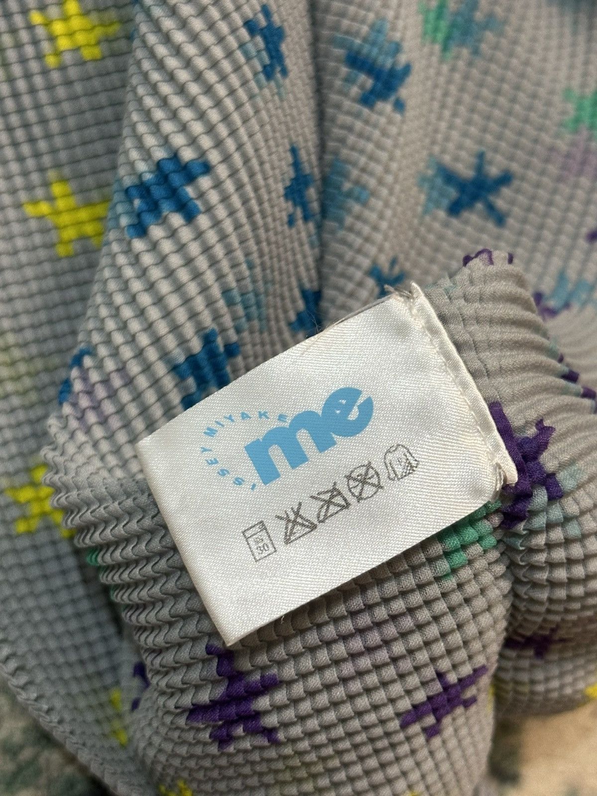 Homme Plisse Issey Miyake Pleat Please Issey Miyake Star Printed L/S Shirt Size US M / EU 48-50 / 2 - 11 Thumbnail