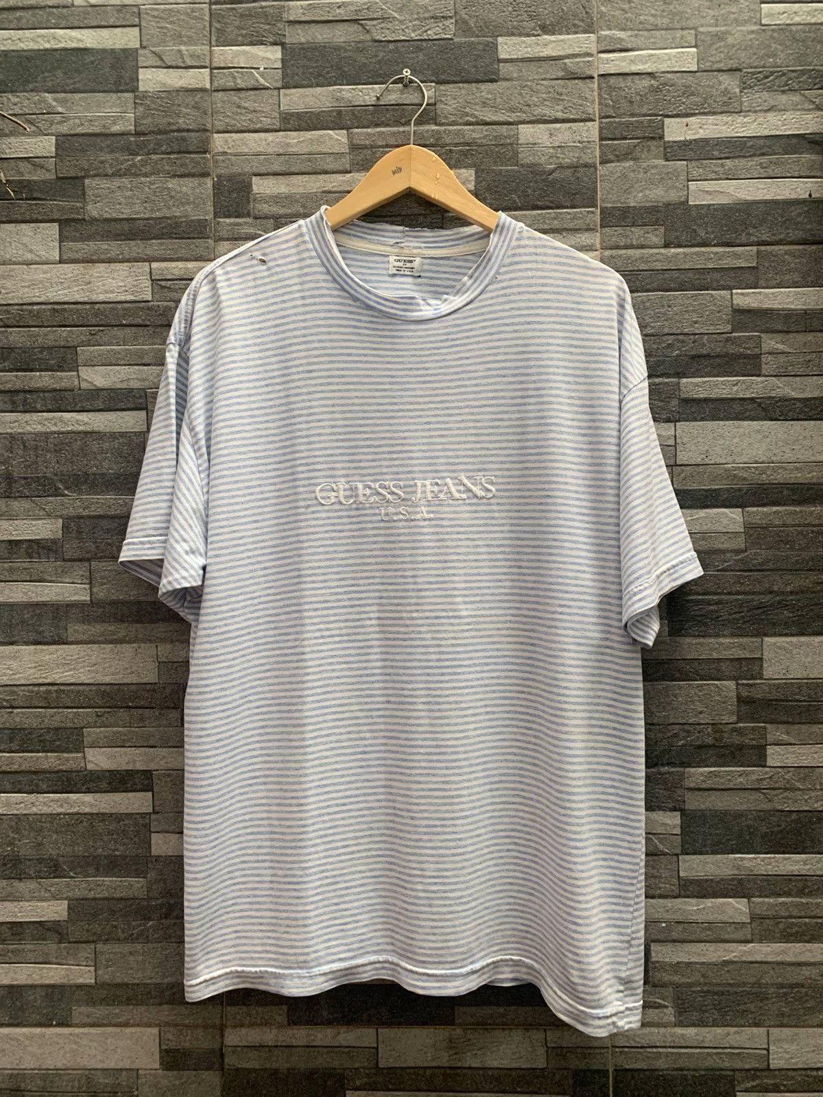 Guess Vintage GUESS Stripe Tee Size US XL / EU 56 / 4 - 1 Thumbnail