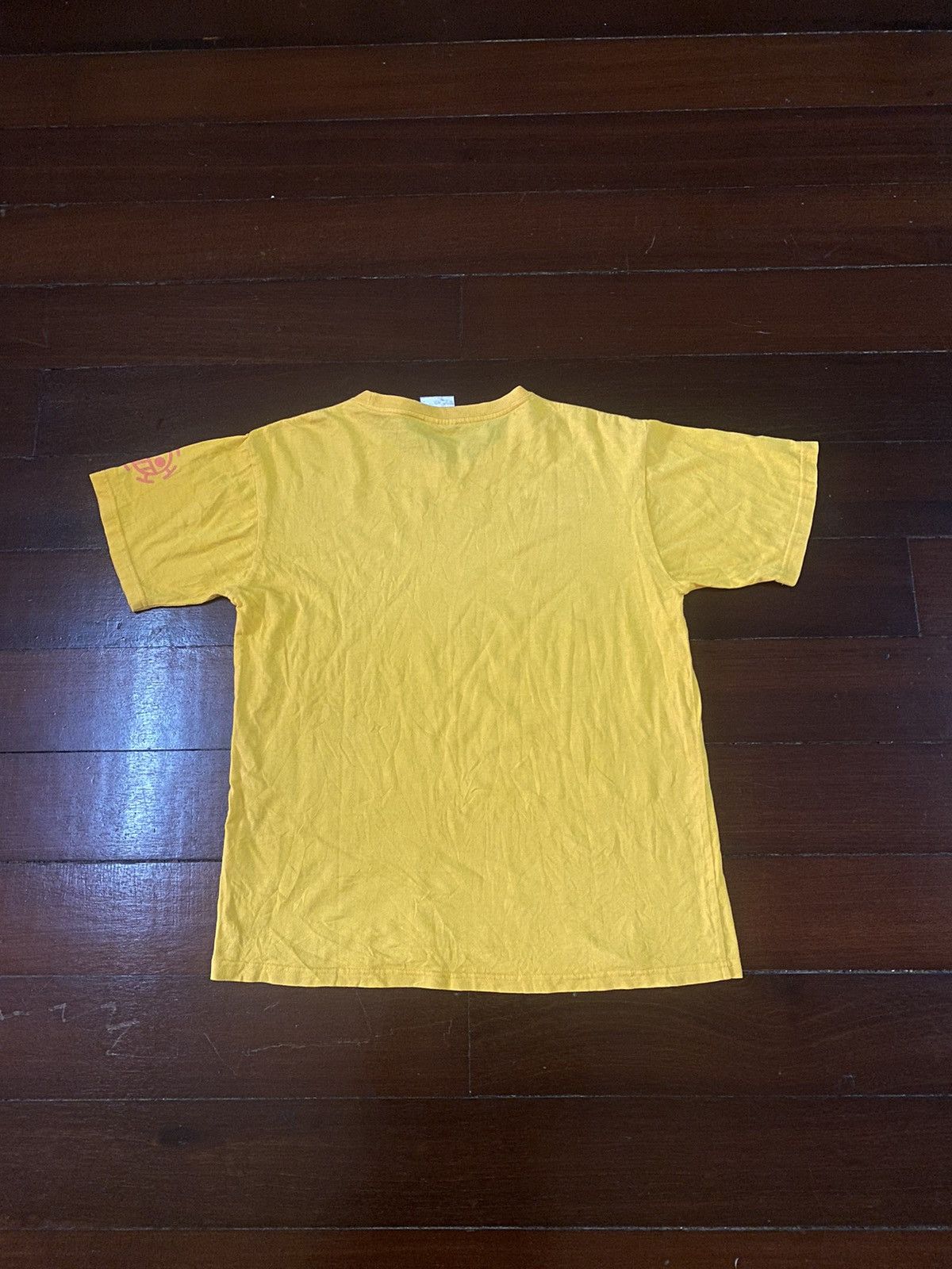 Anime × Beauty Beast × One Piece Vintage y2k One Piece surgeon of death trafalgar law Tees Size US M / EU 48-50 / 2 - 6 Thumbnail