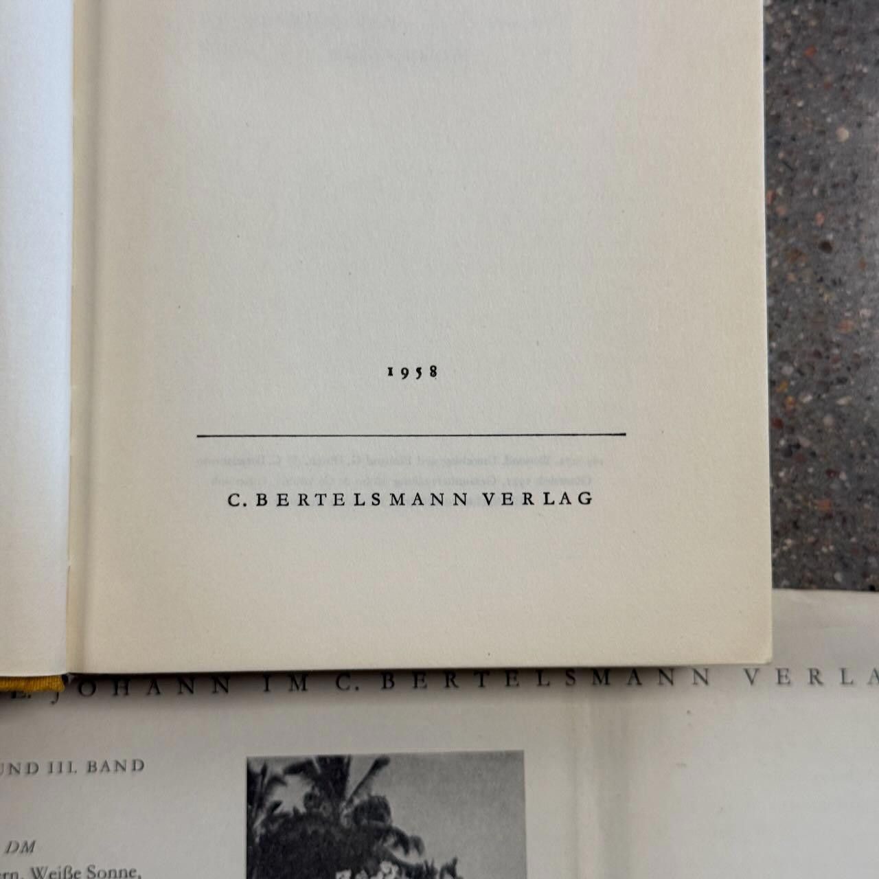 Designer VTG 1950s A.E. Johann Books Schnee Sturm Weisse Sonne 1st Size ONE SIZE - 9 Thumbnail