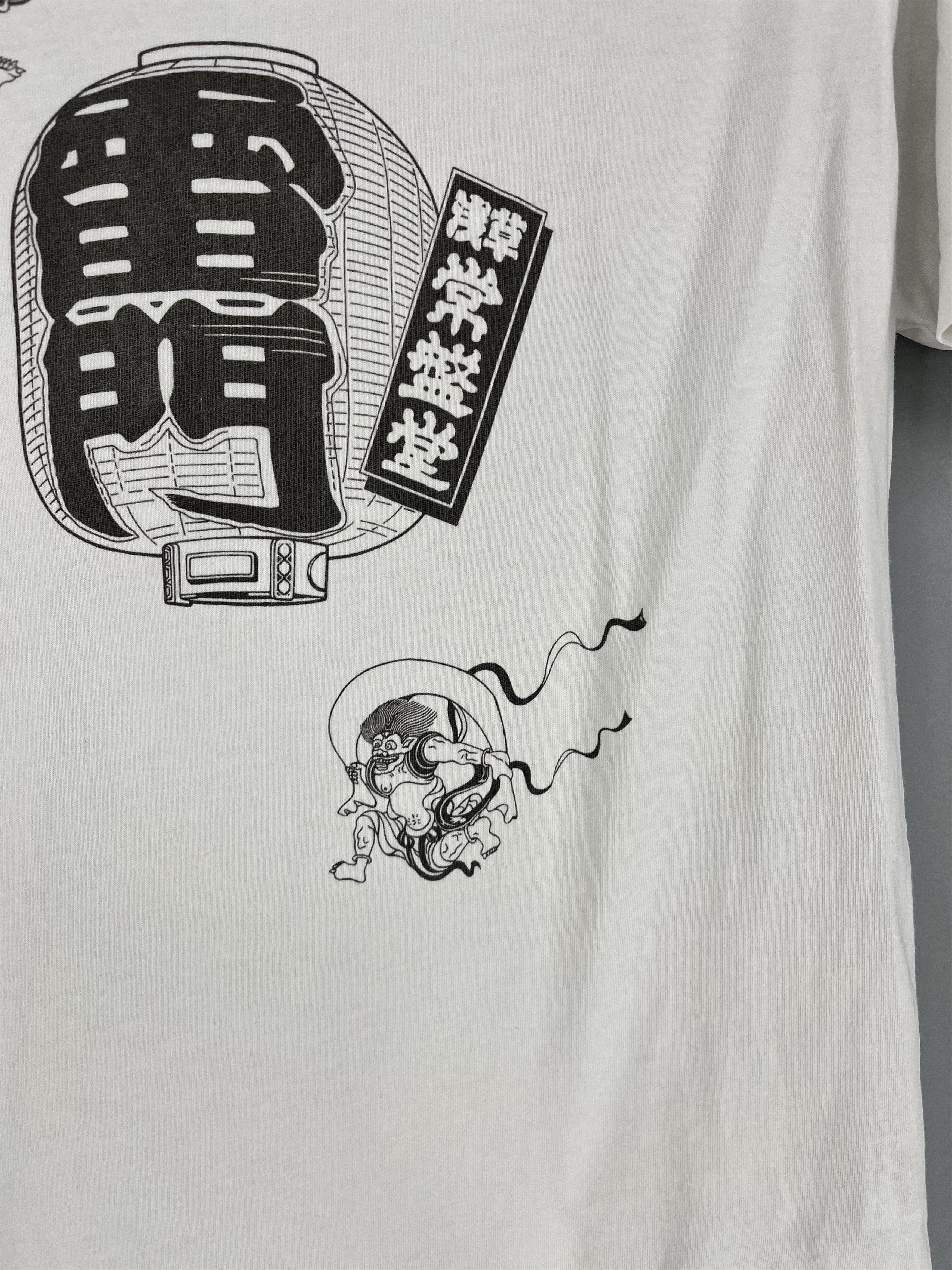 Japanese Brand UNIQLO Japan Asakusa store limited" opening commemorative Size US M / EU 48-50 / 2 - 9 Thumbnail