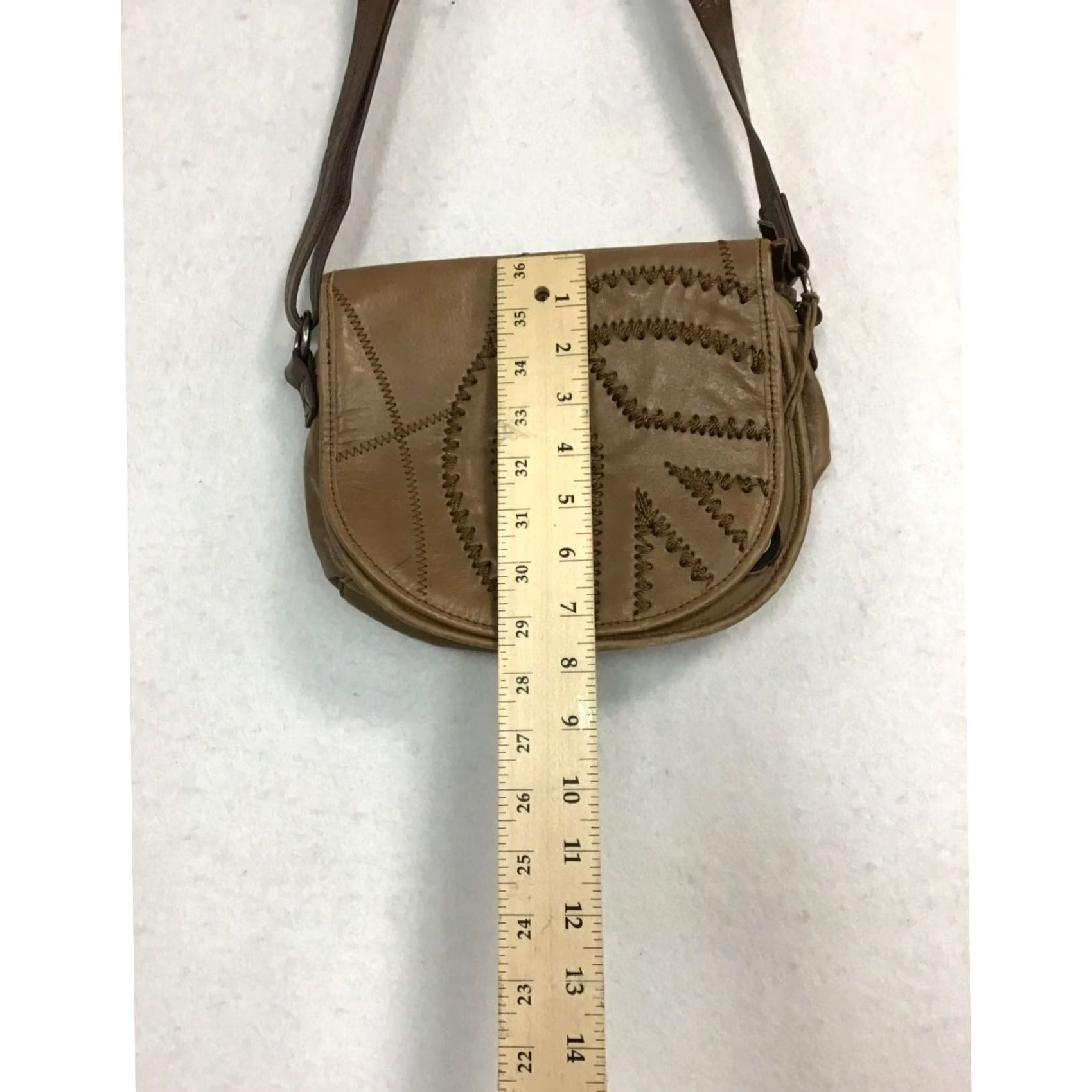 The Sak VINTAGE The Sak Leather Purse Crossbody Womens Brown N/A Good 1892 Peace Sign Crossbody Bag Women Size ONE SIZE - 6 Thumbnail