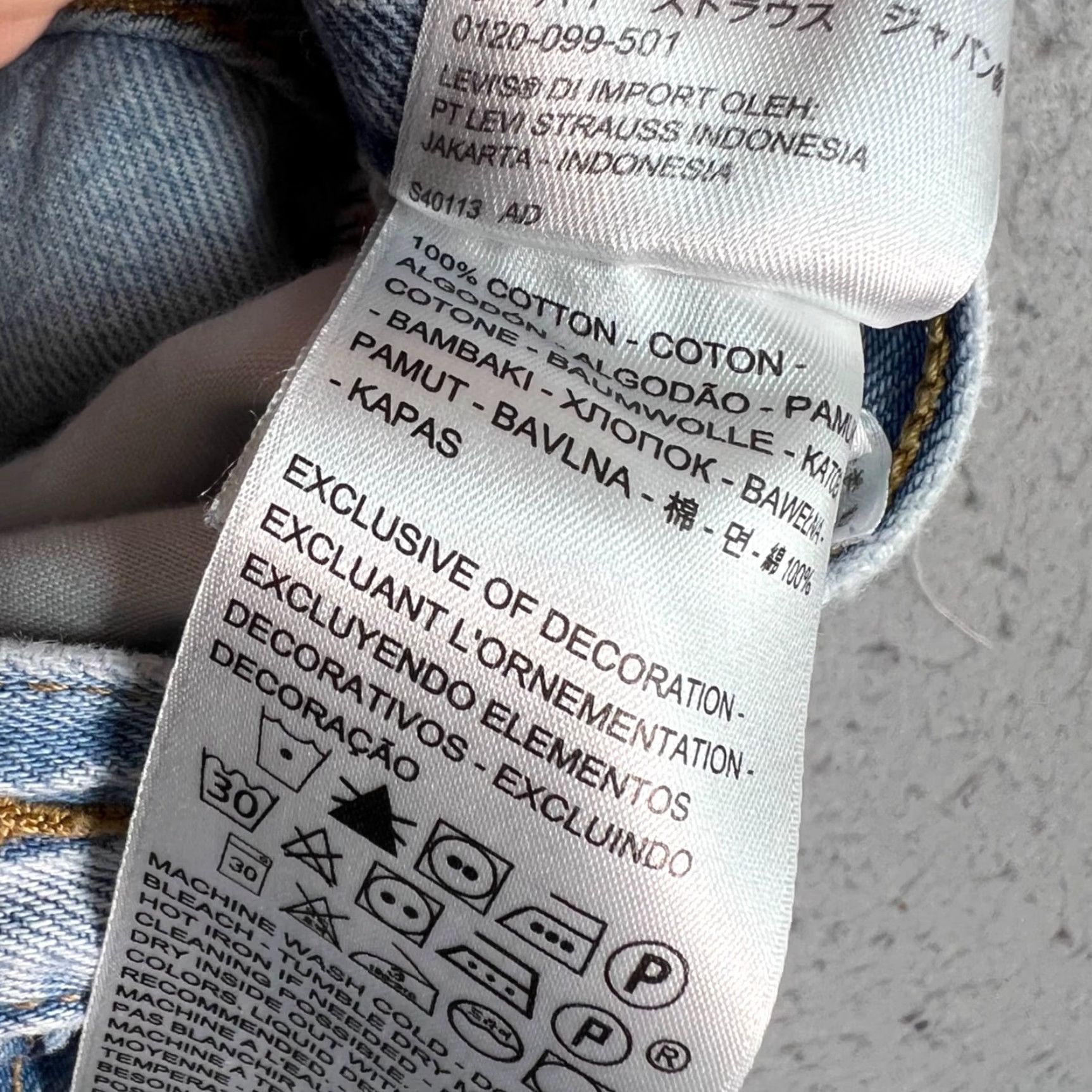 Levi's Levi's 501 Men Jeans Size 30 Original Fit Light Wash Denim Straight Regular 5-Pocket Blue Vintage No N/A Size US 30 / EU 46 - 4 Thumbnail