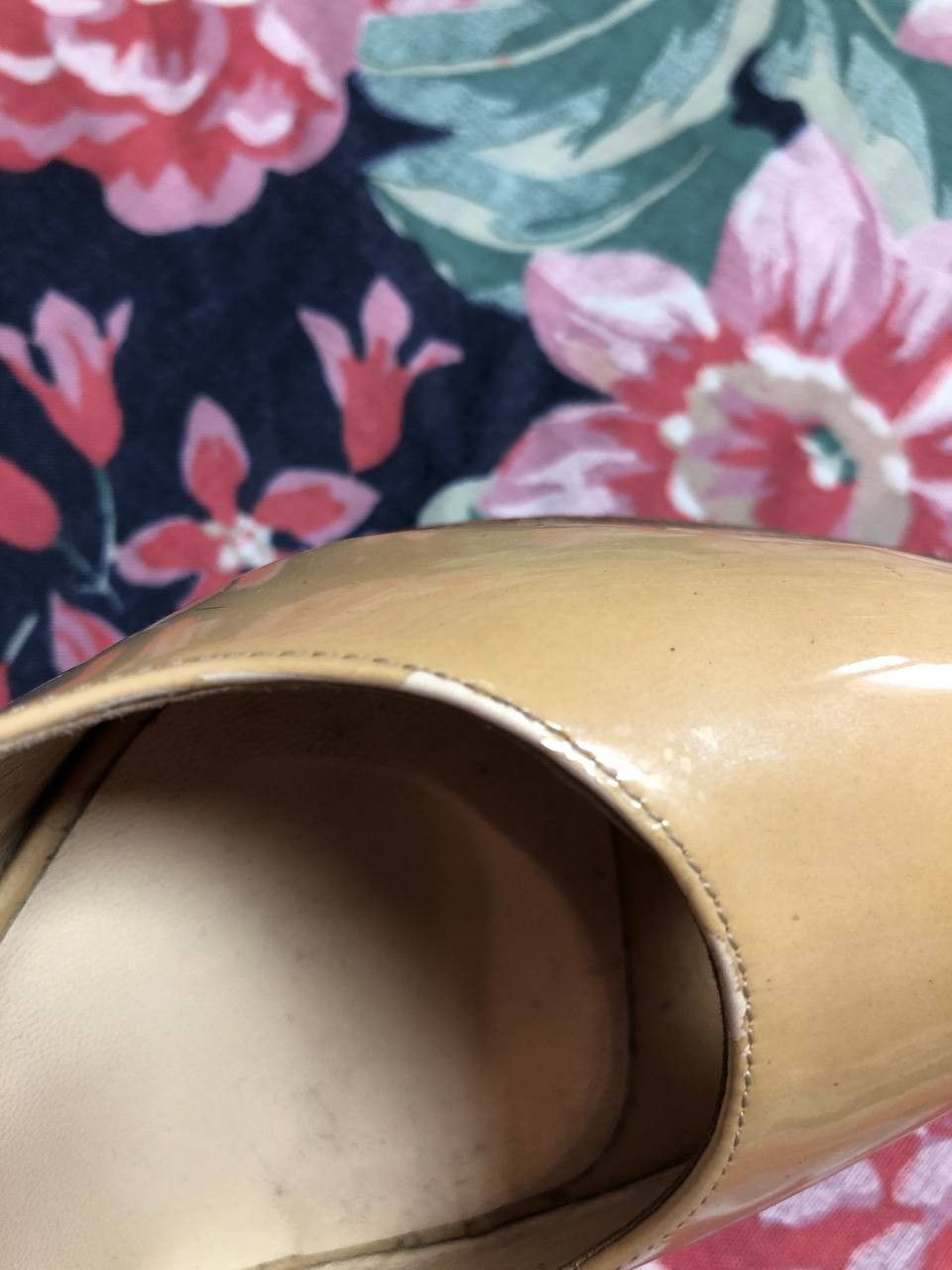 Jimmy Choo Jimmy Choo Womens Patent Leather Peep Toe Heel Pumps Beige Size US 5 / IT 35 - 6 Thumbnail