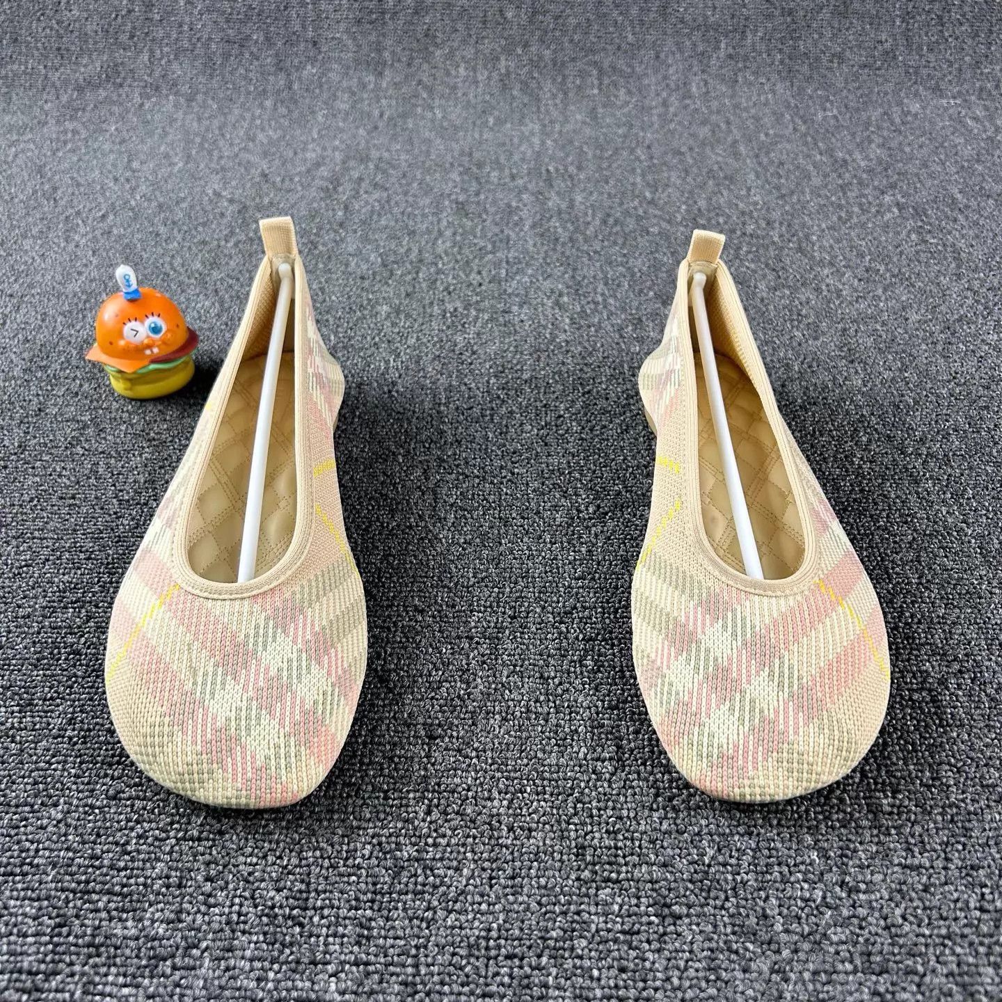 Burberry Burberry Classic Check Colorblock Flats 39 HB6282 Size US 8.5 / IT 38.5 - 2 Thumbnail