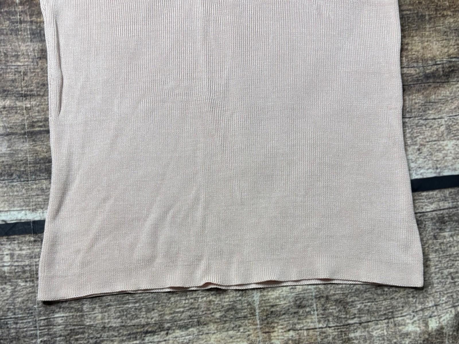 Banana Republic Y2K 2000 Banana Republic Tank Top Women Small Silk Knit Pink Size S / US 4 / IT 40 - 7 Thumbnail