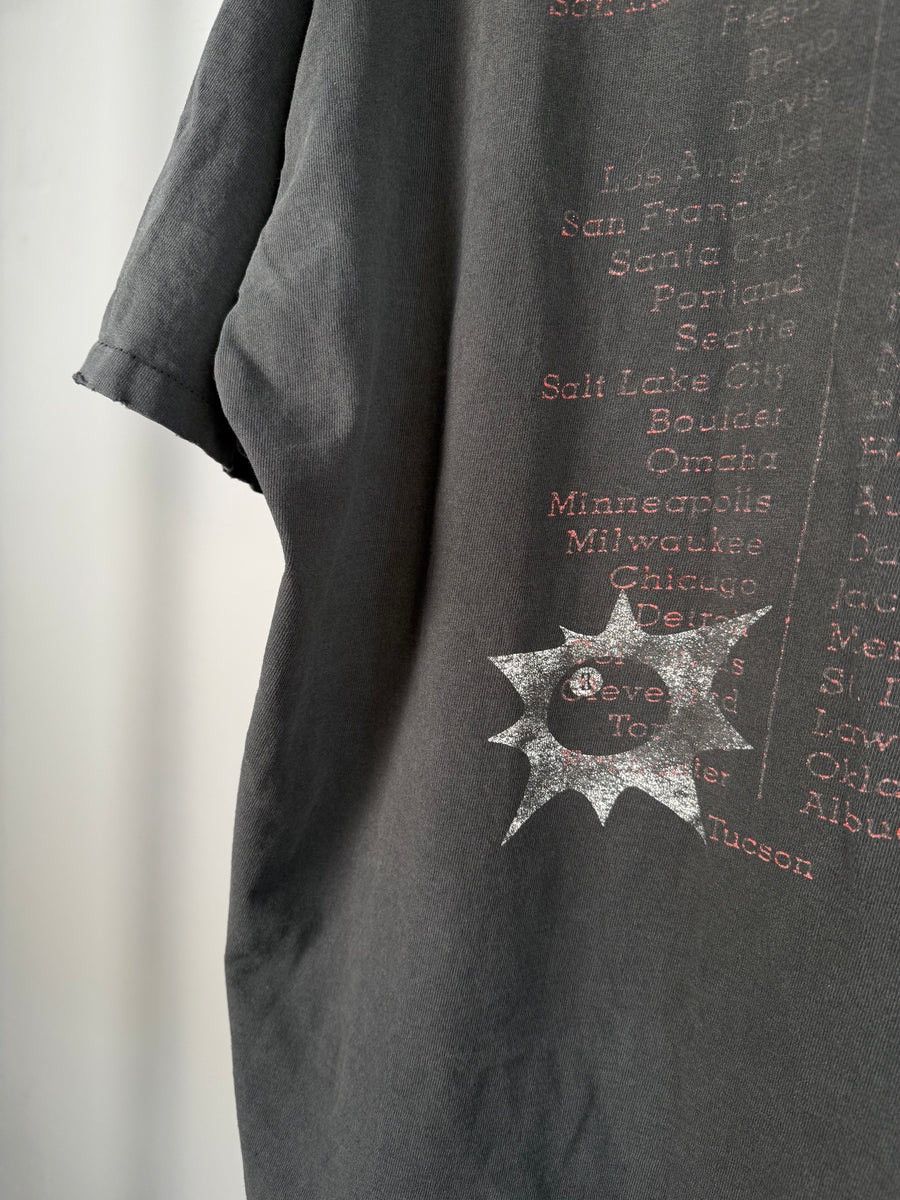 Vintage 🚭VINTAGE GRAIL🚭90s THRASHED SOCIAL DISTORTION TOUR TEE Size US XL / EU 56 / 4 - 4 Thumbnail
