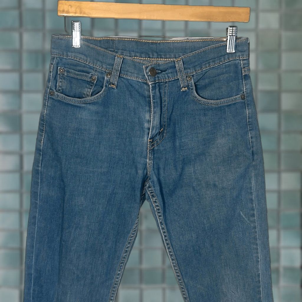 Levi's Levi's Mens 511 Jeans Slim Fit W30 L34 Blue 34 Inseam Mens Straight Denim Jeans Regular Size 30 Blue Levi's Mens 511 Jeans Slim Fit W30 L34 Size US 30 / EU 46 - 1 Thumbnail