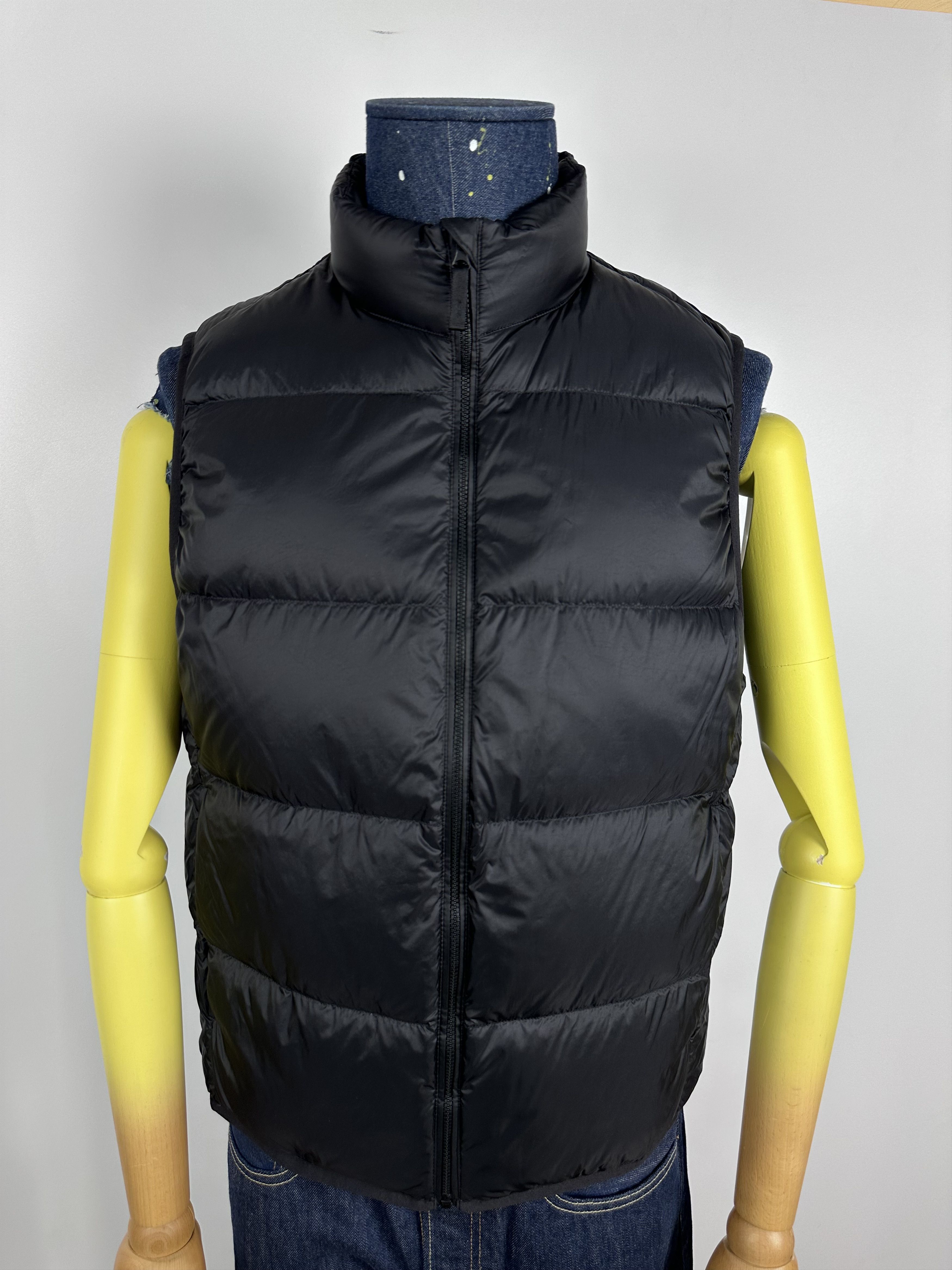 Uniqlo Uniqlo Ultra Light Down Puffer Vest Coat Jacket Black Size L Size US L / EU 52-54 / 3 - 2 Thumbnail