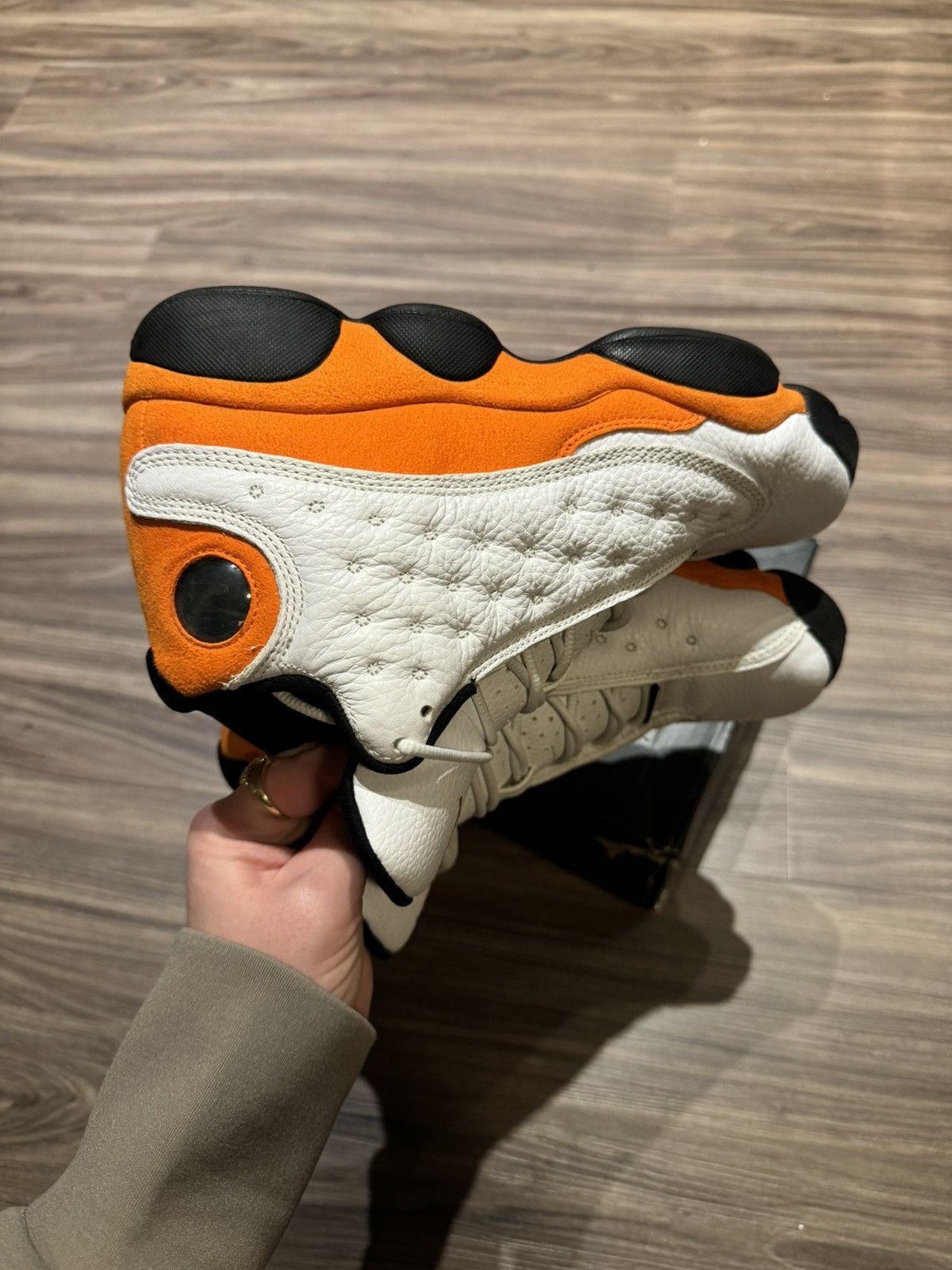 Jordan Brand White orange black starfish Jordan Size US 6.5 / EU 39-40 - 9 Thumbnail