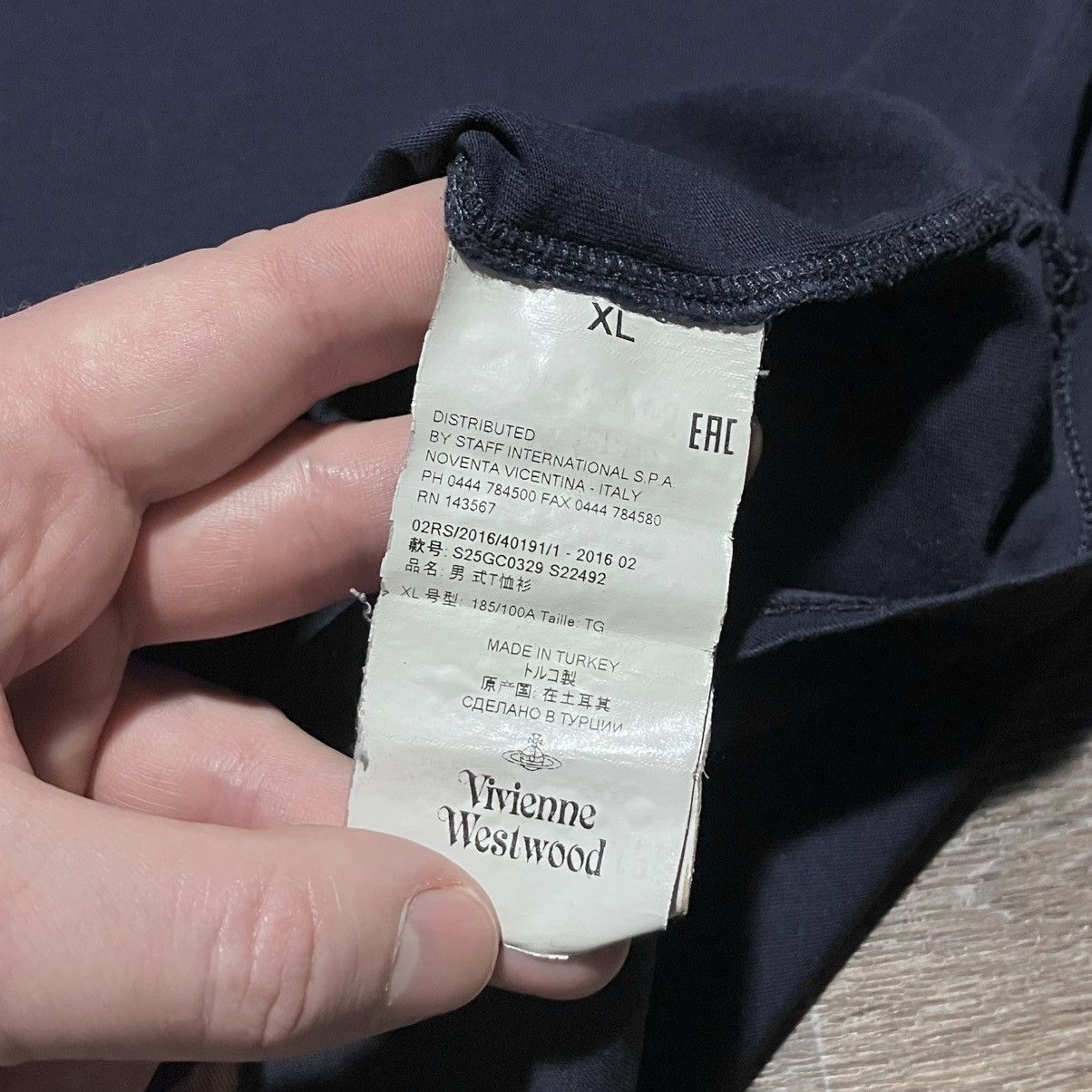 Vivienne Westwood VIVIENNE WESTWOOD Big Orb Custom Hand Painted Logo T-shirt Size US XL / EU 56 / 4 - 7 Thumbnail