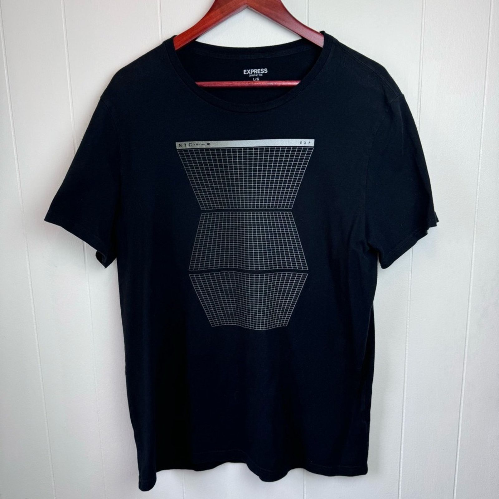 Express Express Black Cotton Graphic Tee Shirt Men’s Size Large Size US L / EU 52-54 / 3 - 7 Thumbnail