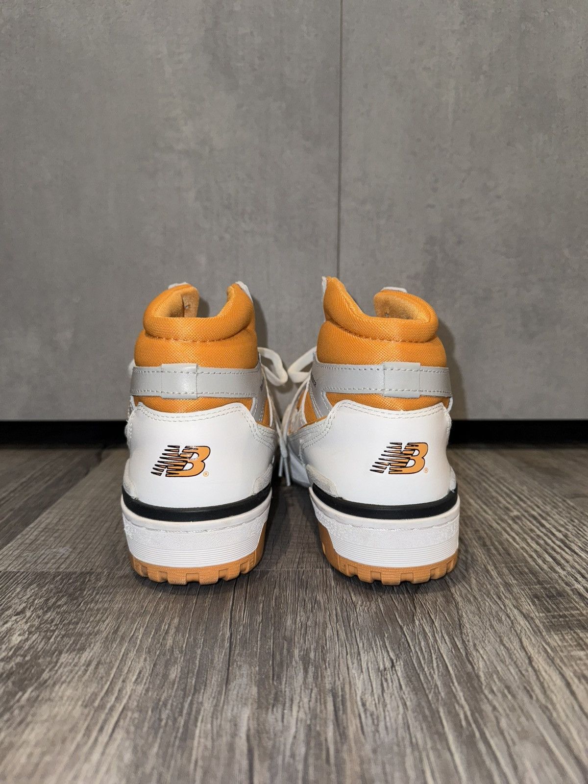 New Balance Men’s New Balance 650R White/Canyon Size US 9 / EU 42 - 4 Thumbnail
